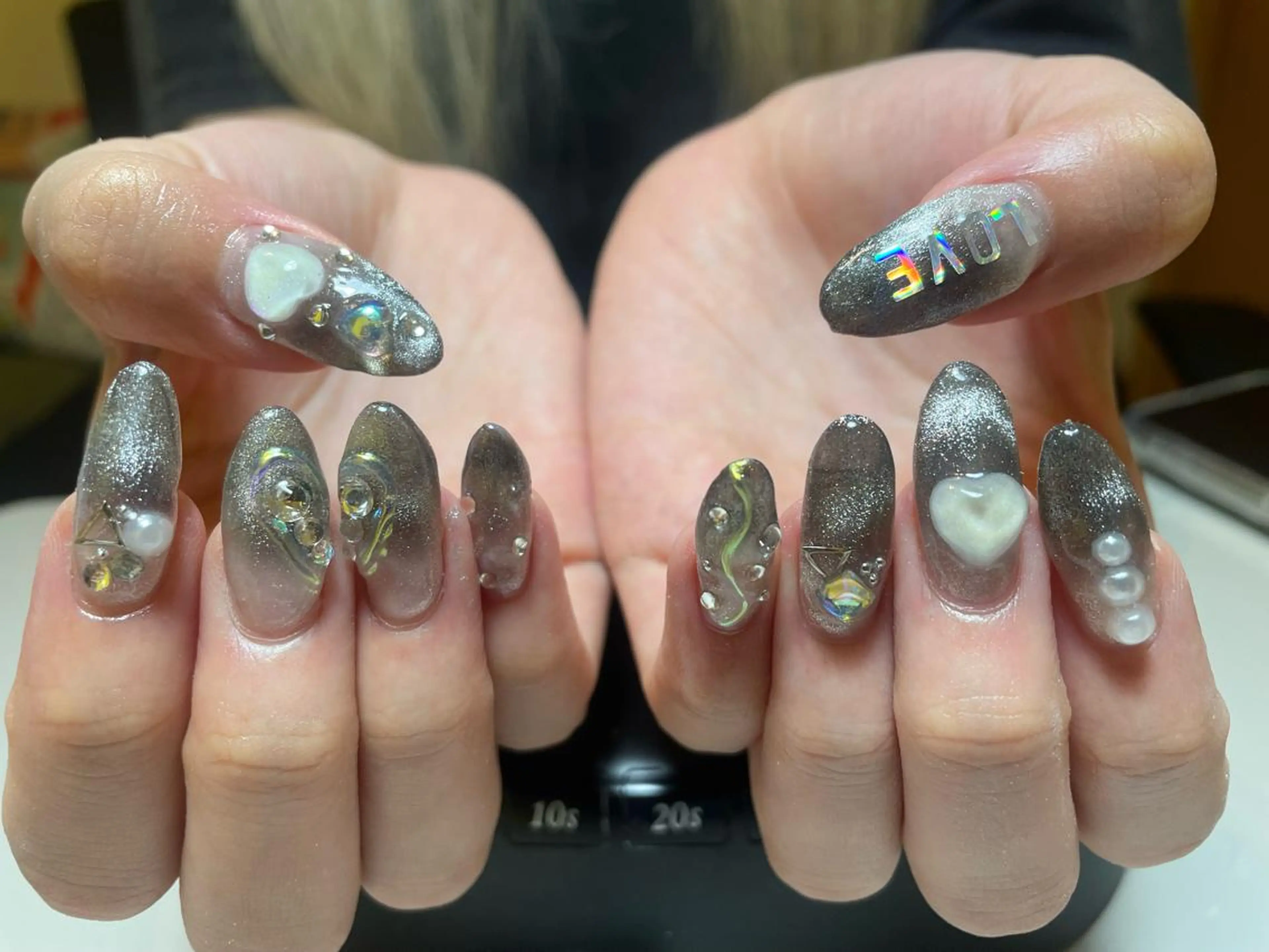 ネイル M. KOTOMIのネイルデザイン