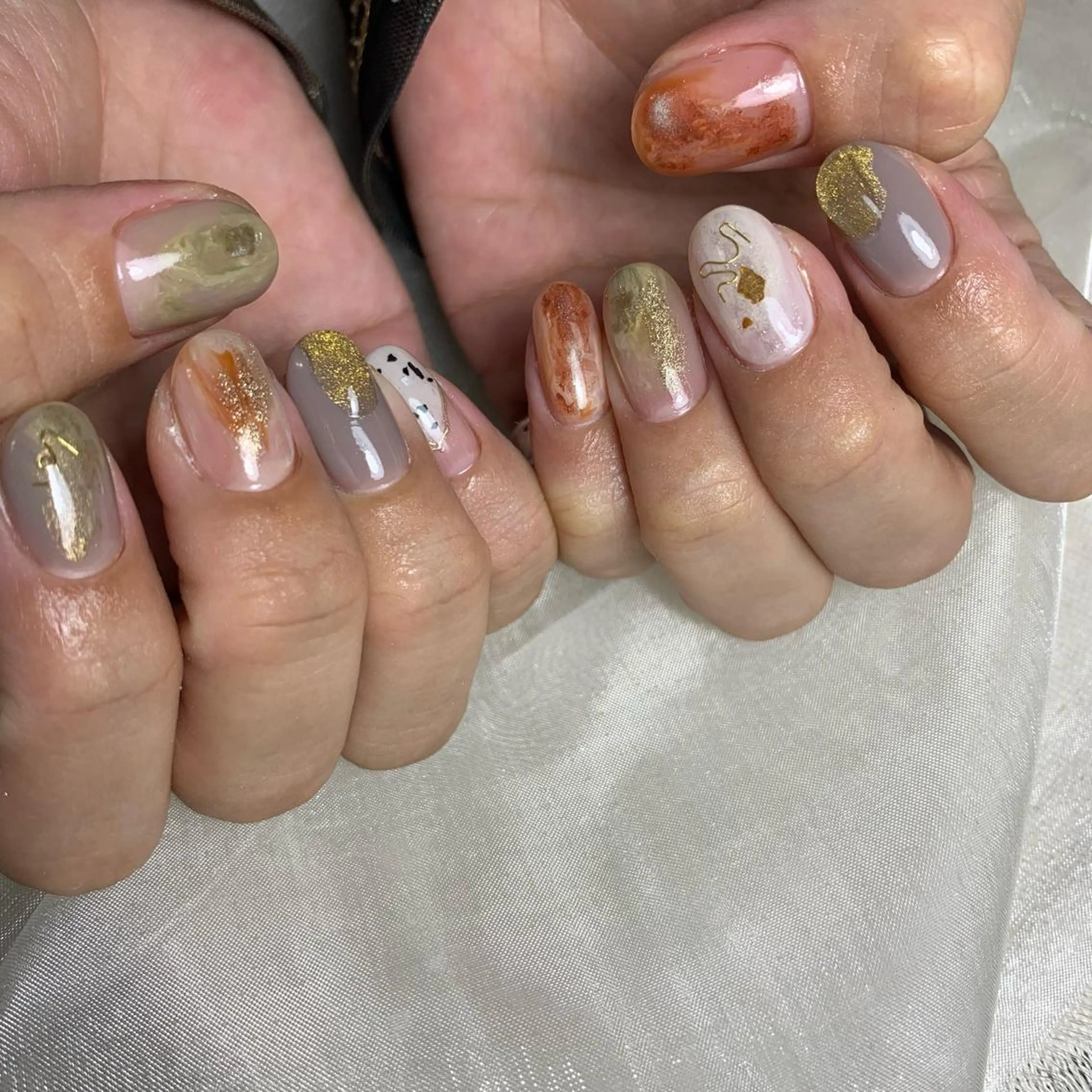 ネイル repos~ルポ~所属・里見 麗のネイルデザイン