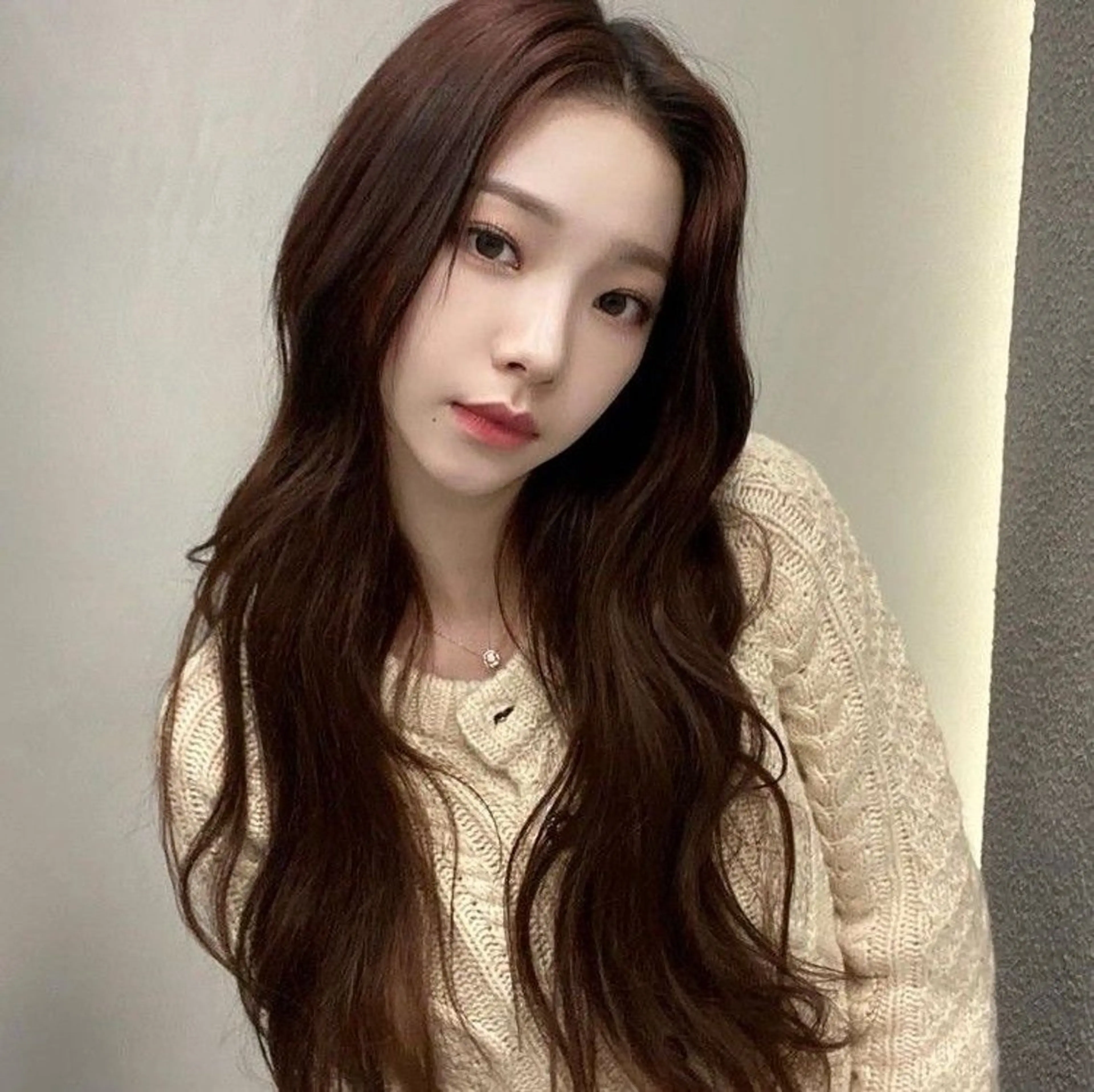 ロング カラー ブリーチ ケアブリーチ 透明感カラー ダブルカラー ブリーチなしカラー ヘアカラー トリートメント nonoka オリーブ/グレージュのヘアスタイル