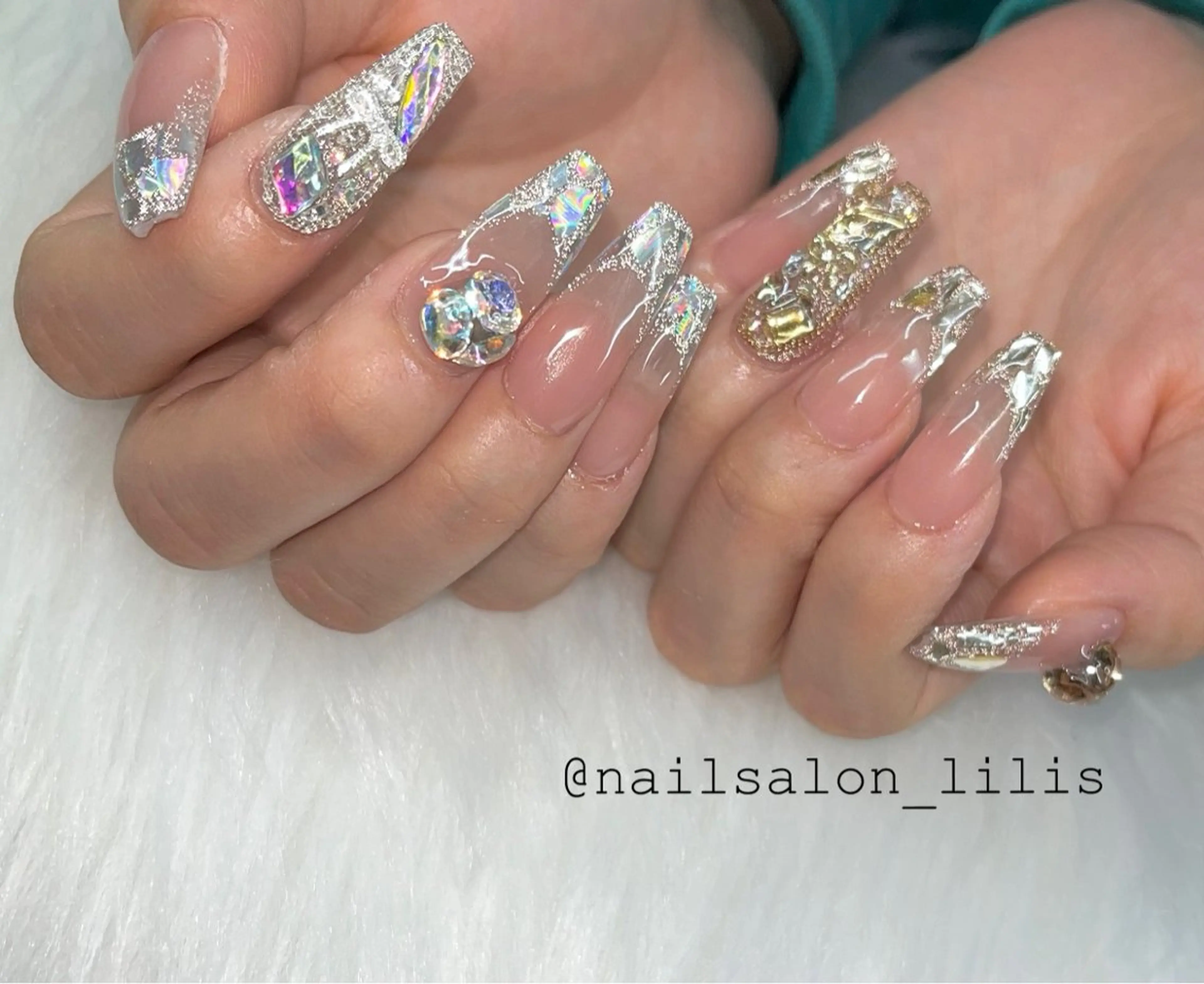 ネイル フレンチネイル ガラスフレンチ ハンドネイル nailsalon lilis所属・nailsalon Lilisのネイルデザイン