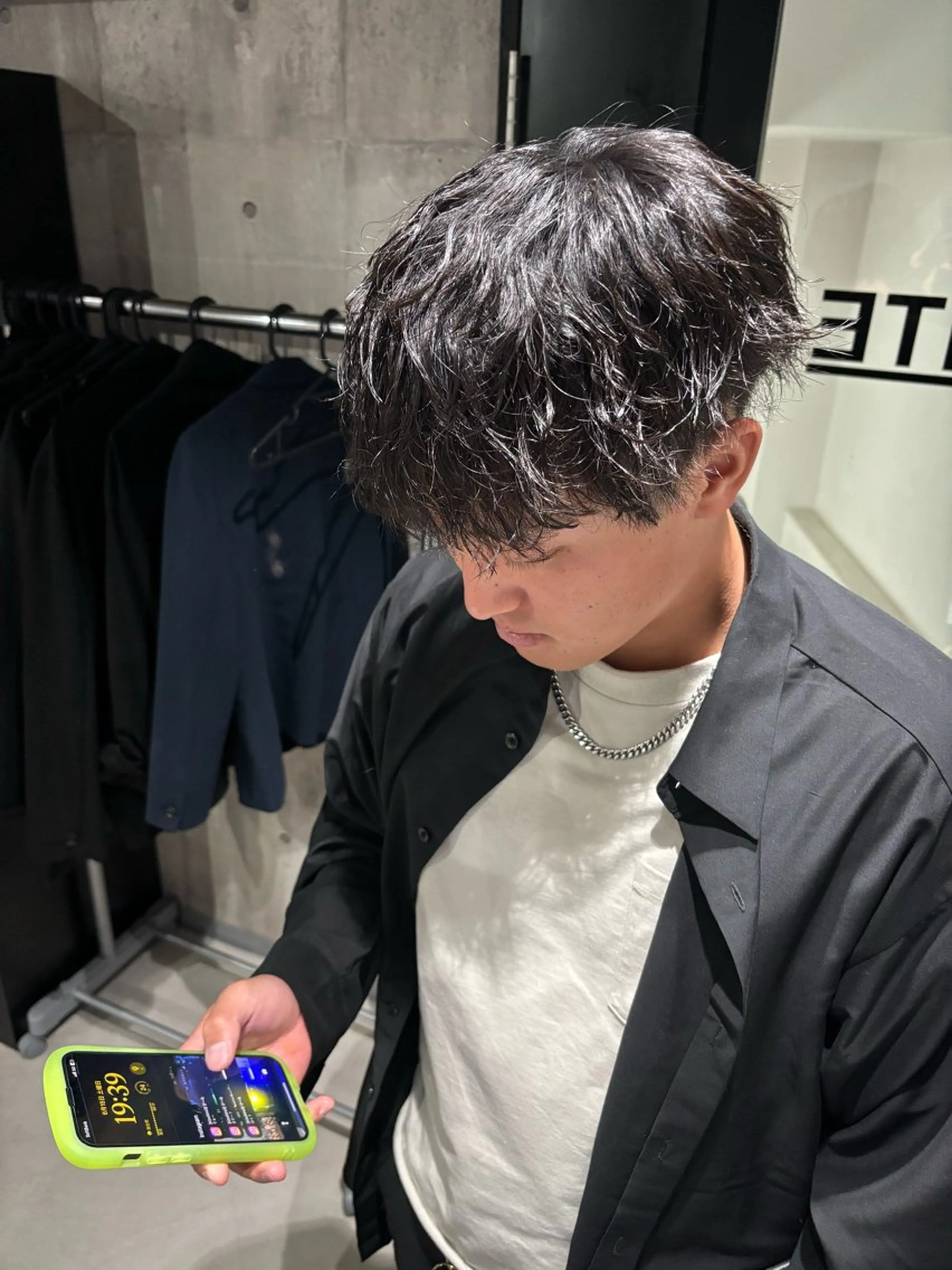 パーマ メンズ 波巻きパーマ _white【京橋店】所属・_WHITE / KENTOのヘアスタイル