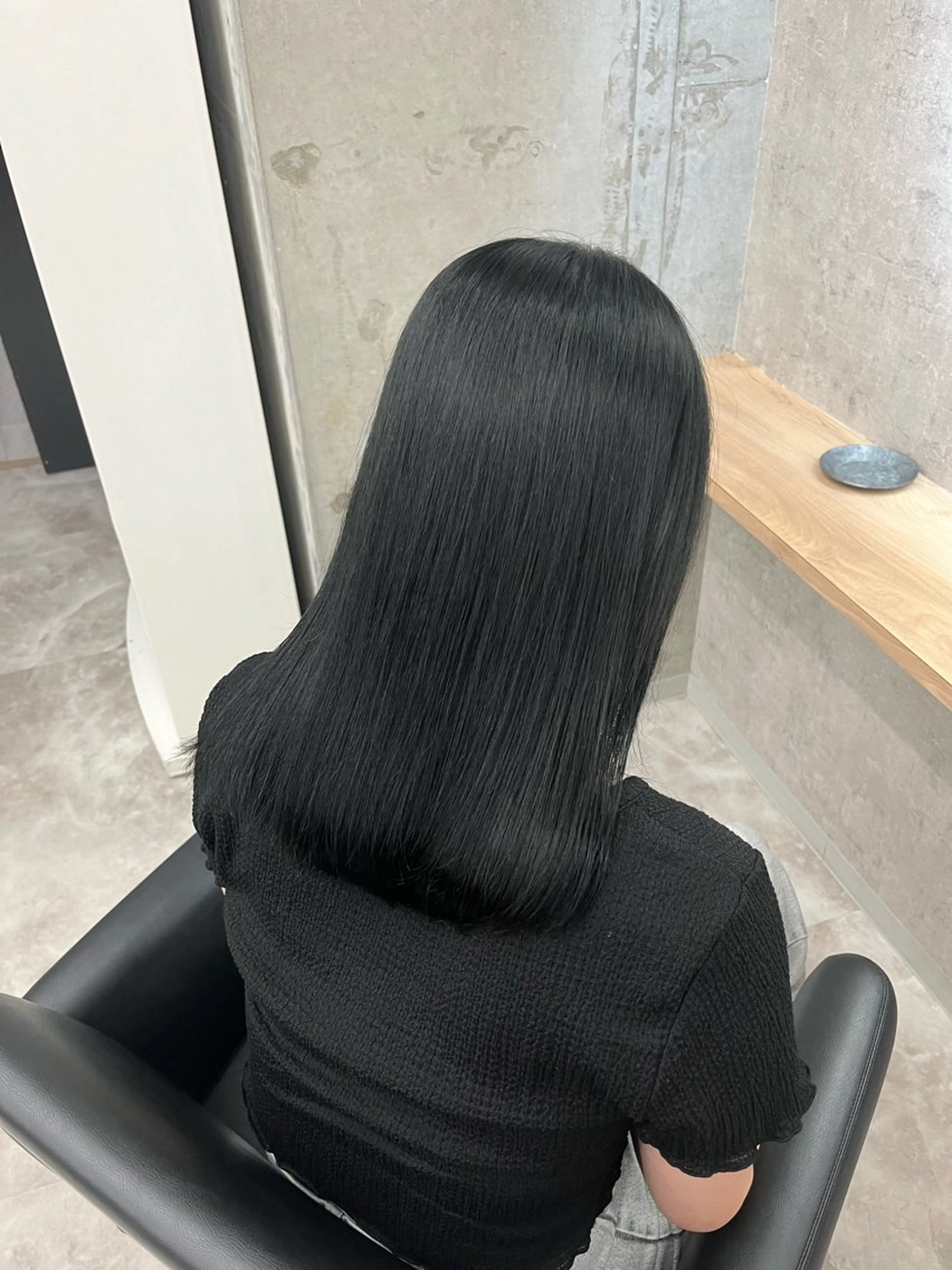 セミロング ヘアカラー トリートメント 奥野碧🌈艶髪 /ダメージレスカラーのヘアスタイル