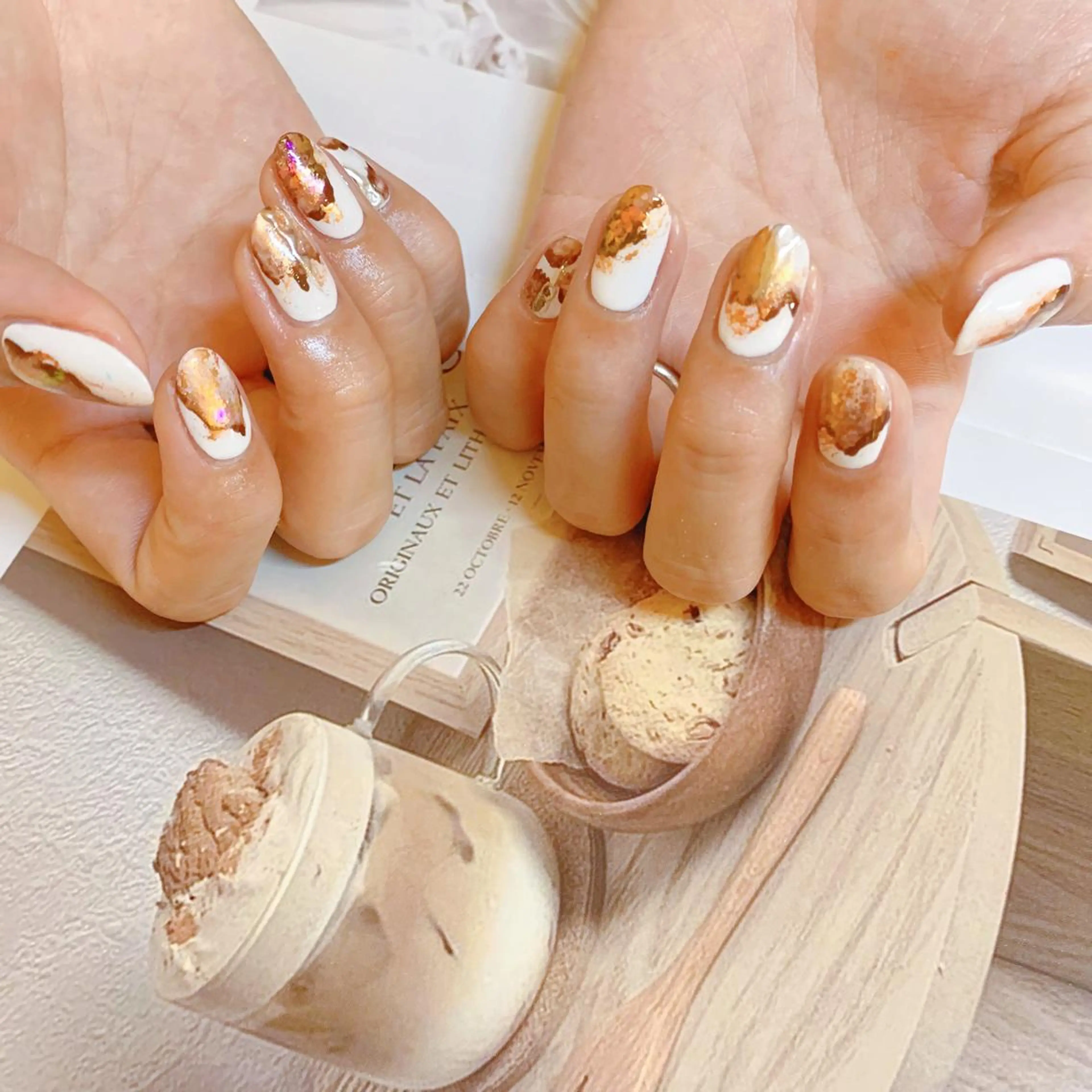 ネイル オーロラネイル フットネイル フレンチネイル ジェルネイル 韓国ネイル ハンドネイル ハンドケア 【ENサロン】 Rei🎀Nailのネイルデザイン