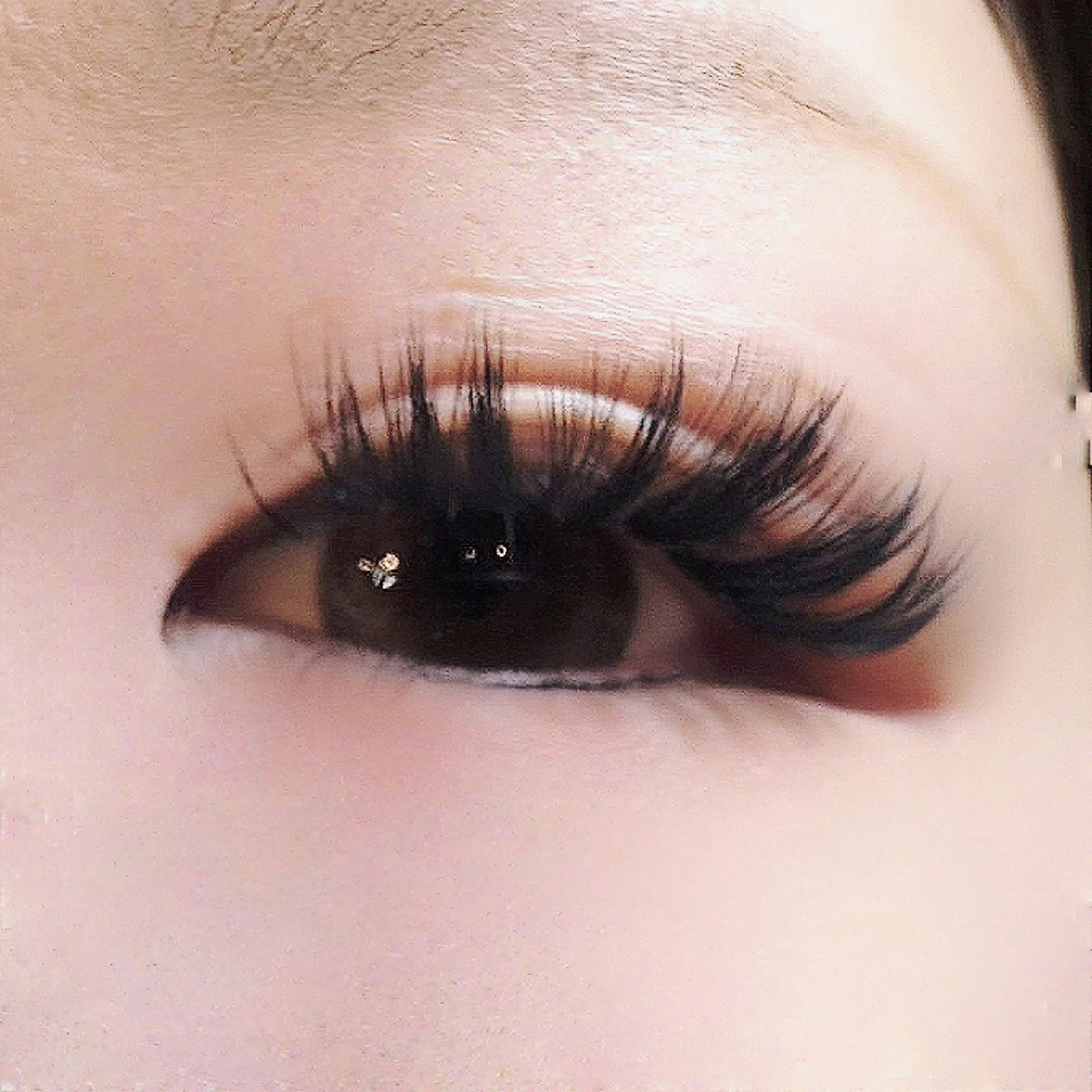 マツエク・マツパ ボリュームラッシュ マツエク ノーファンデの樹所属・宇治 名帆子のマツエク・マツパデザイン