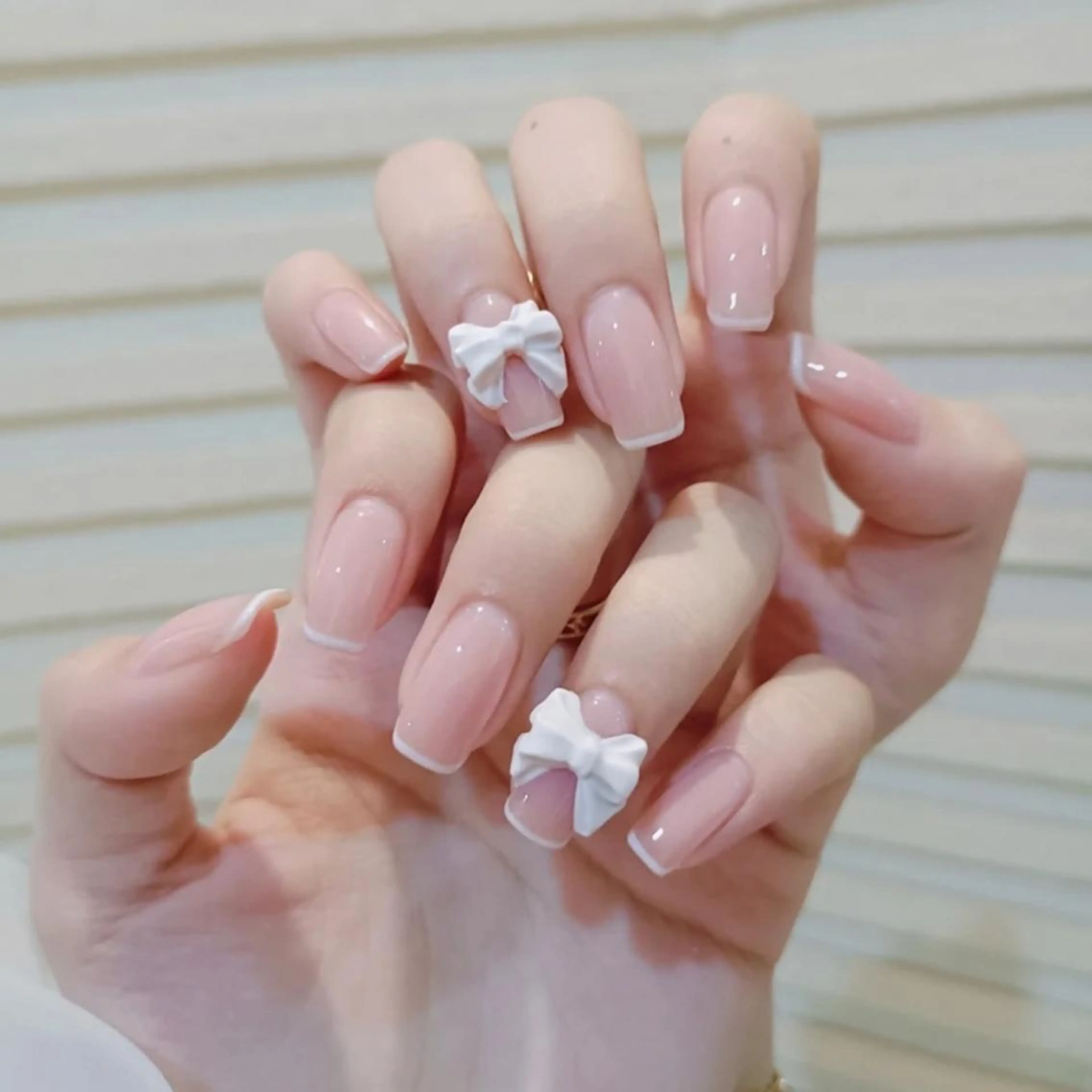 ミディアム ネイリストゆか💅 長さだし、深爪矯正のネイルデザイン