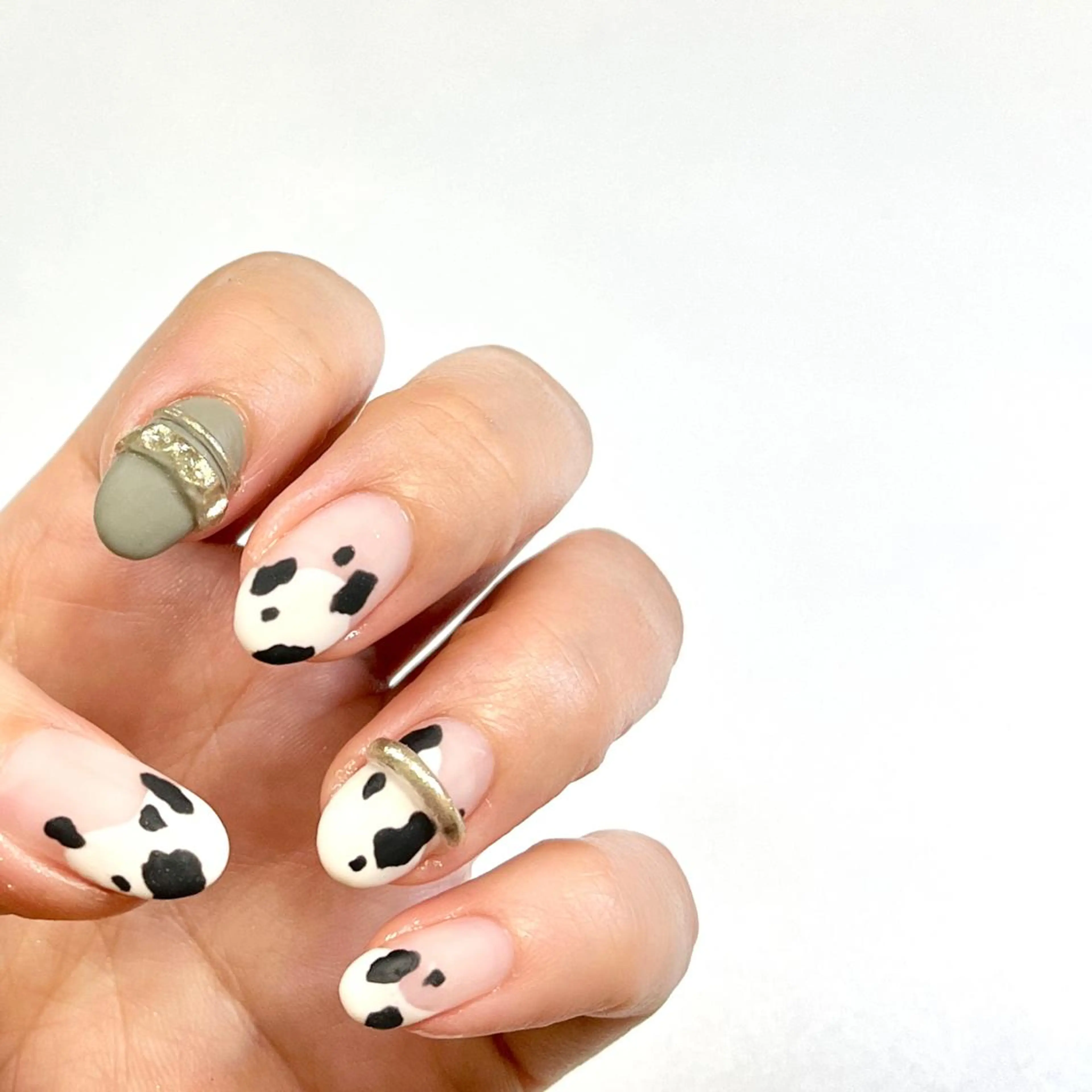 ネイル アニマル柄 マットネイル ハンドネイル Nail Rinonのネイルデザイン