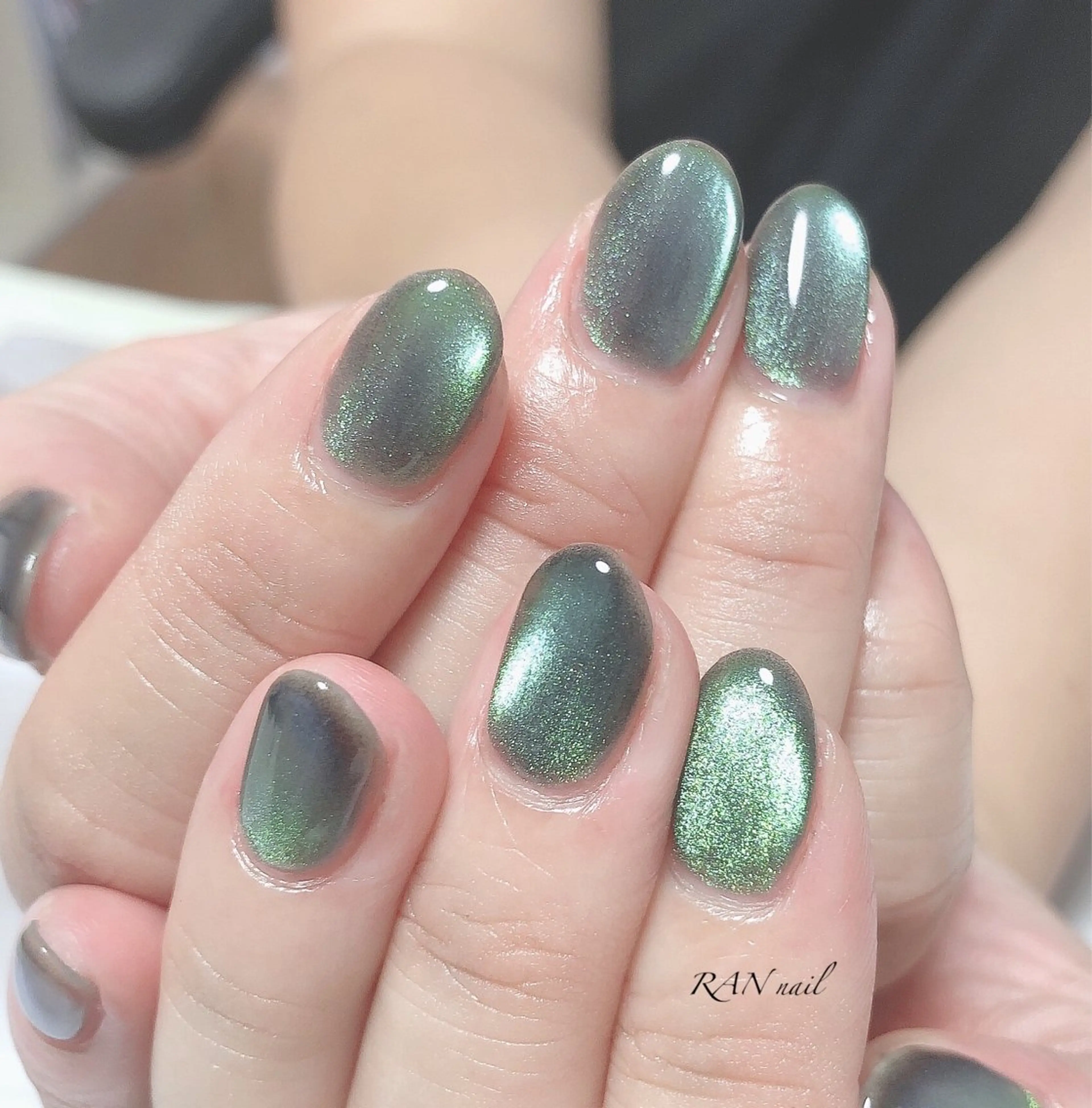 ネイル オーロラネイル ブルー ジェルネイル グリーン マグネットネイル ハンドネイル フットネイル RAN nail 〜ランネイル〜所属・RAN nailのネイルデザイン