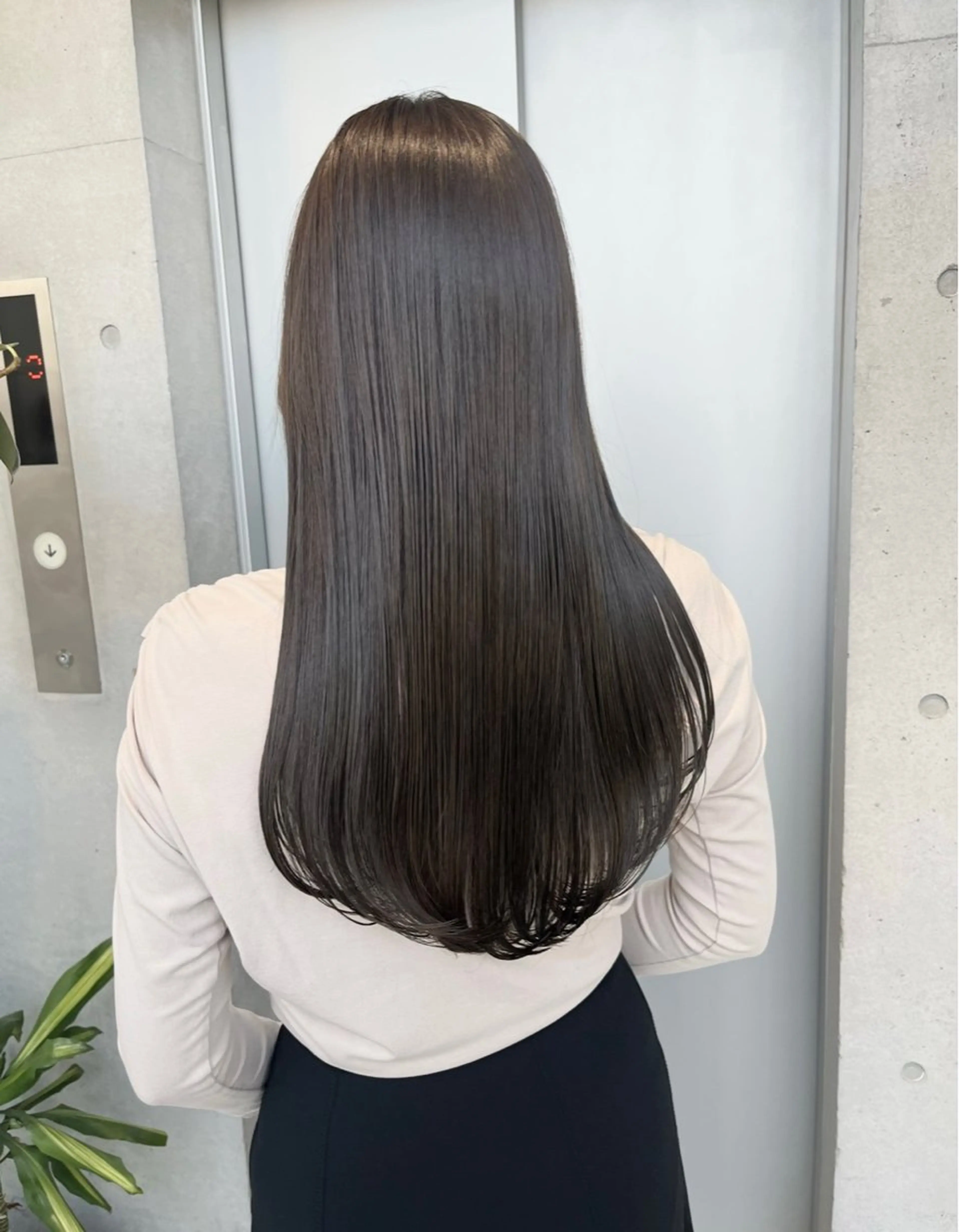 ロング カラー パーマ ヘアアレンジ 透明感/オリーブ/ グレージュ/YUKAのヘアスタイル