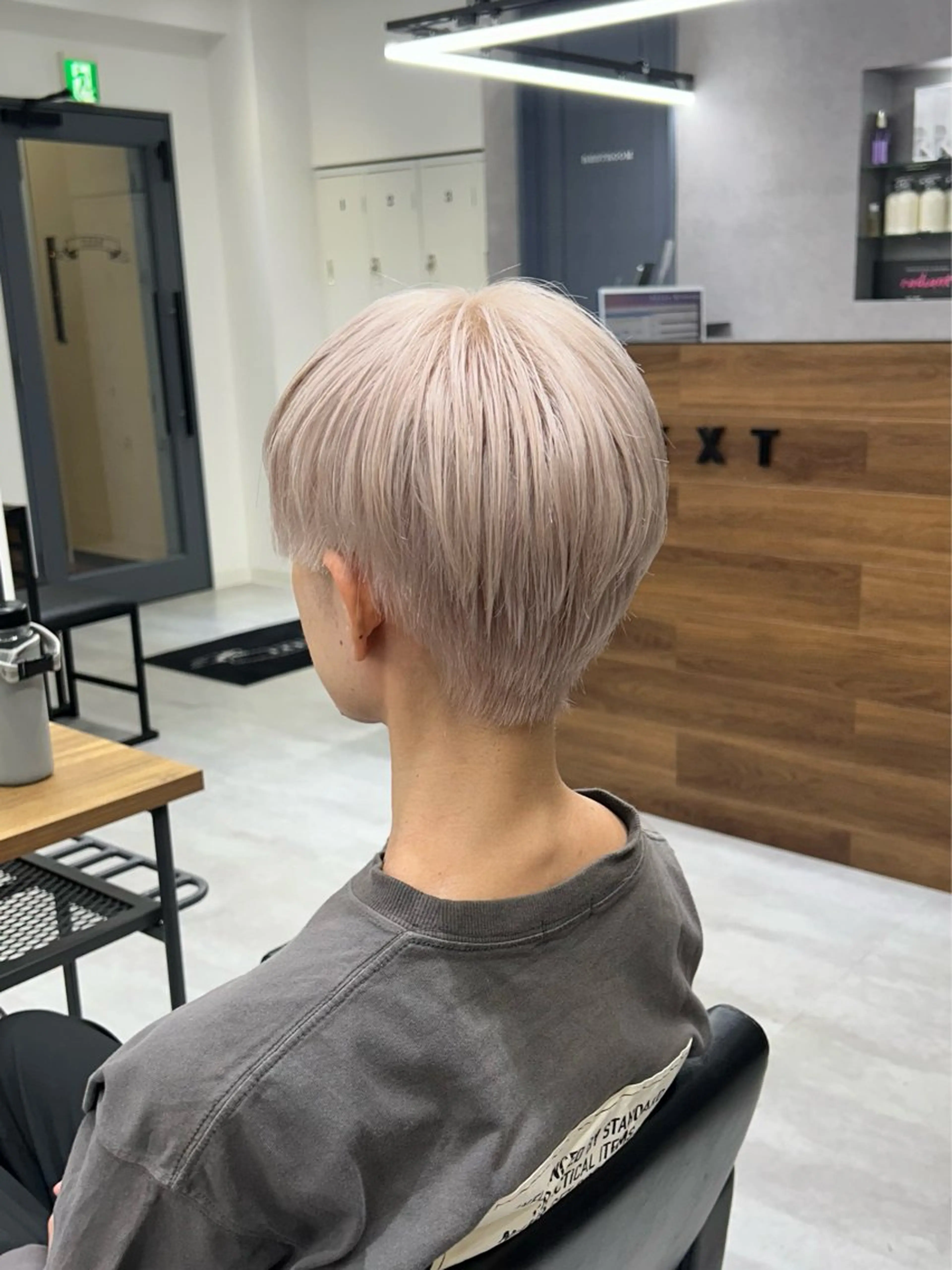 ショート カラー ブリーチ ヘアカラー ENA💗NEXT /ハイトーンエクステのヘアスタイル