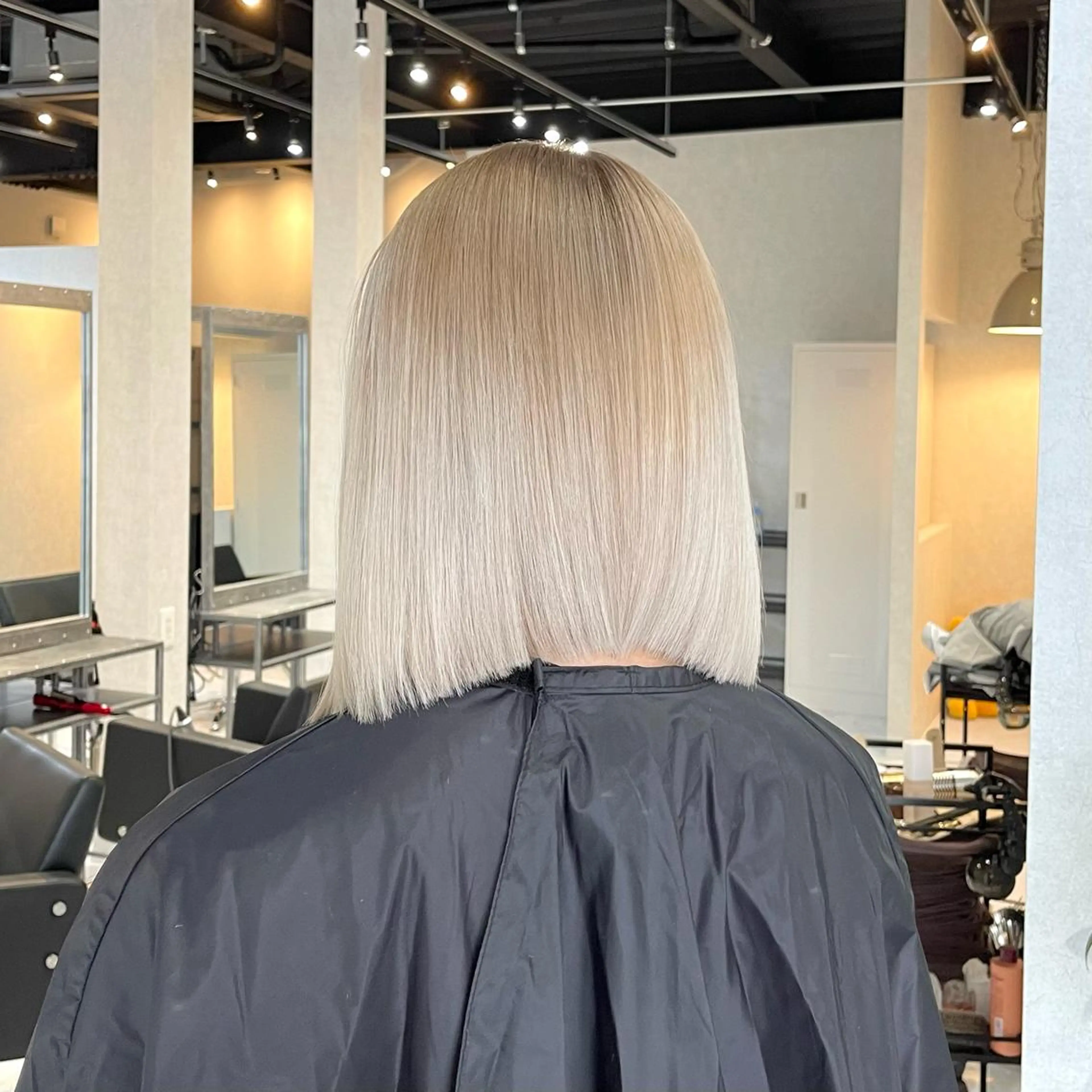 ショート カラー バレイヤージュ デザインカラー ハイライトカラー 外国人風カラー ハイライト カット ヘアカラー トリートメント アンドウ ユウ/ レイヤーカット/韓国のヘアスタイル