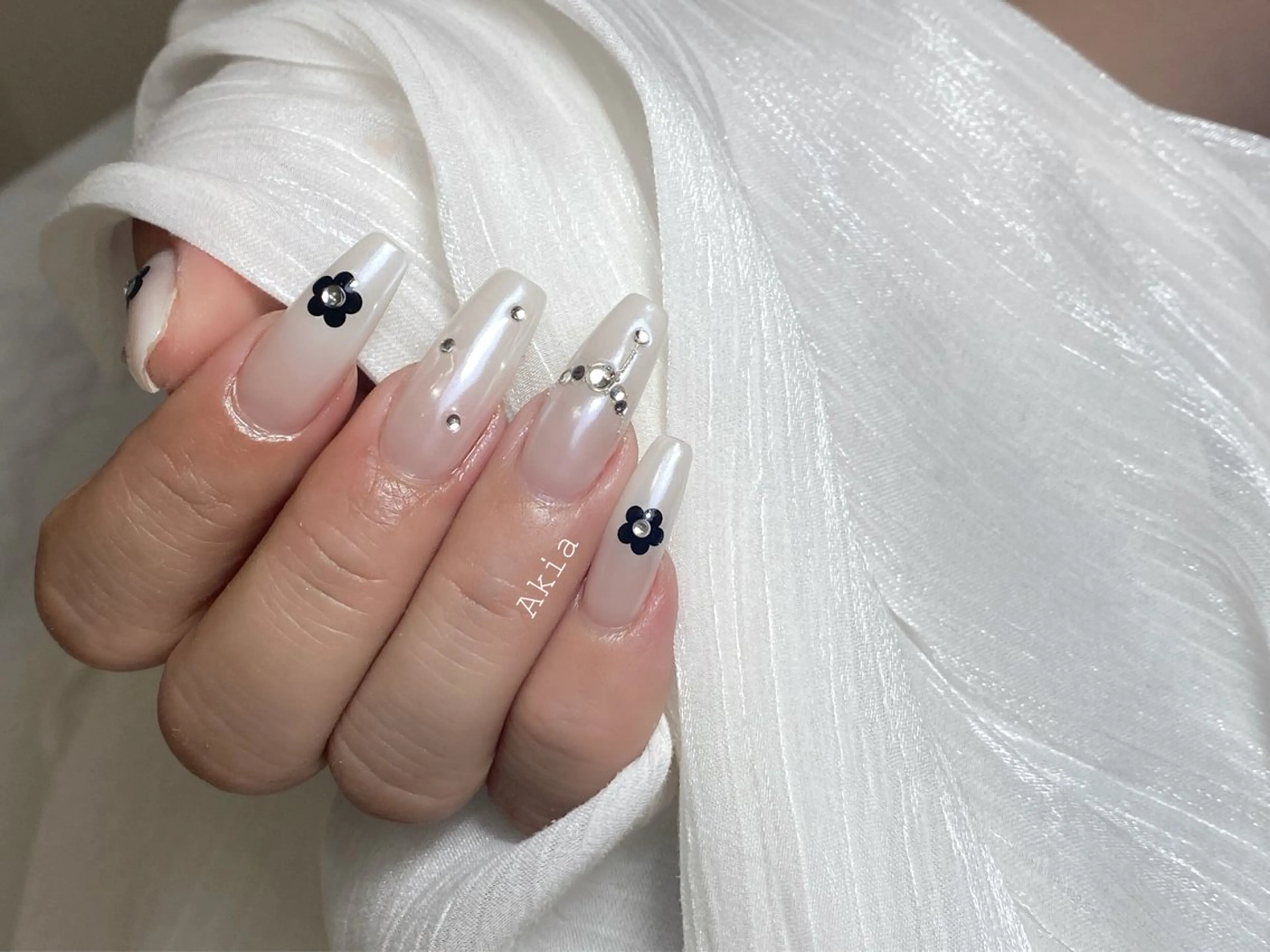 ネイル ハンドネイル ハンドケア 閨匠ビューティサロン 銀座店のネイルデザイン