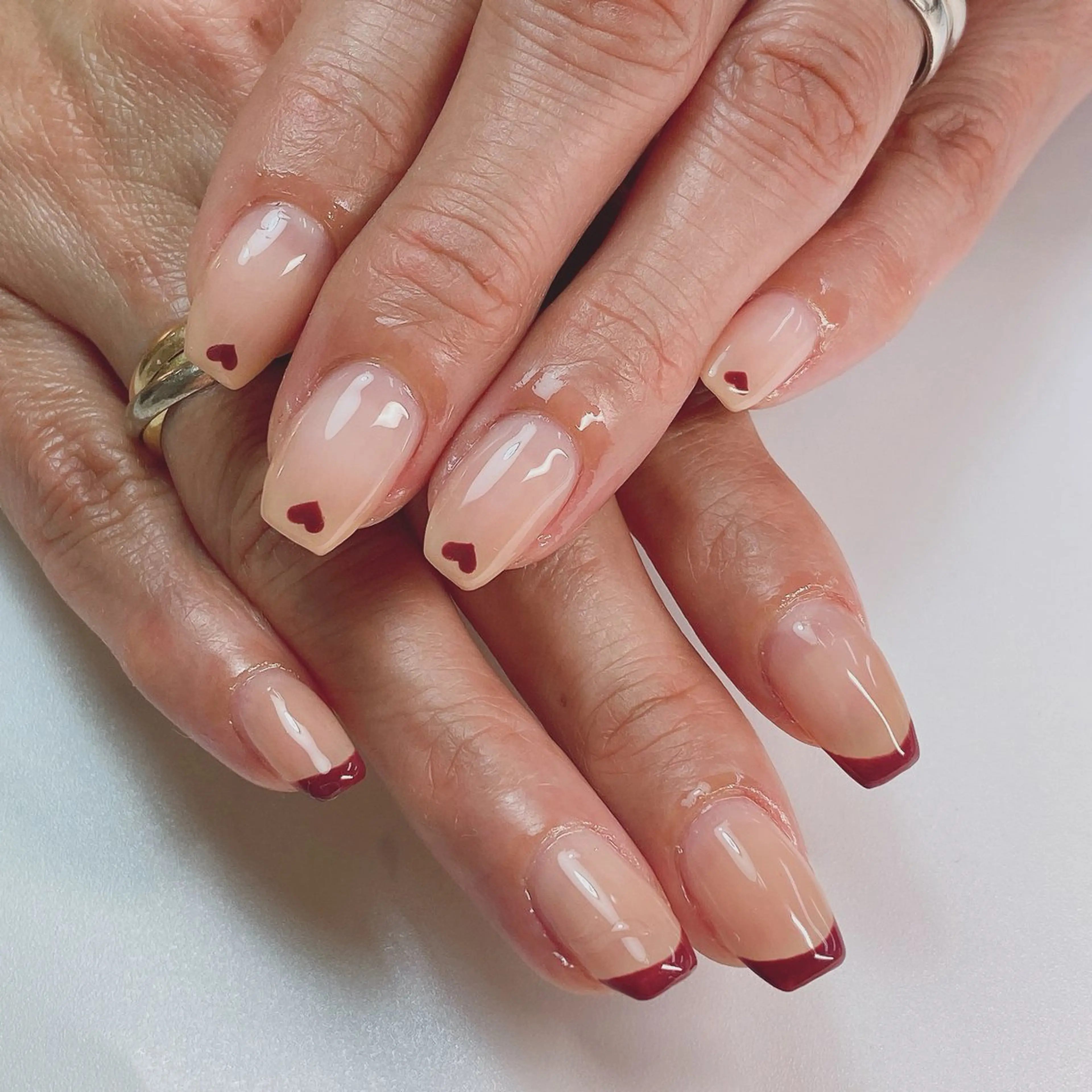 ネイル フレンチネイル ハート 石原 夕華のネイルデザイン