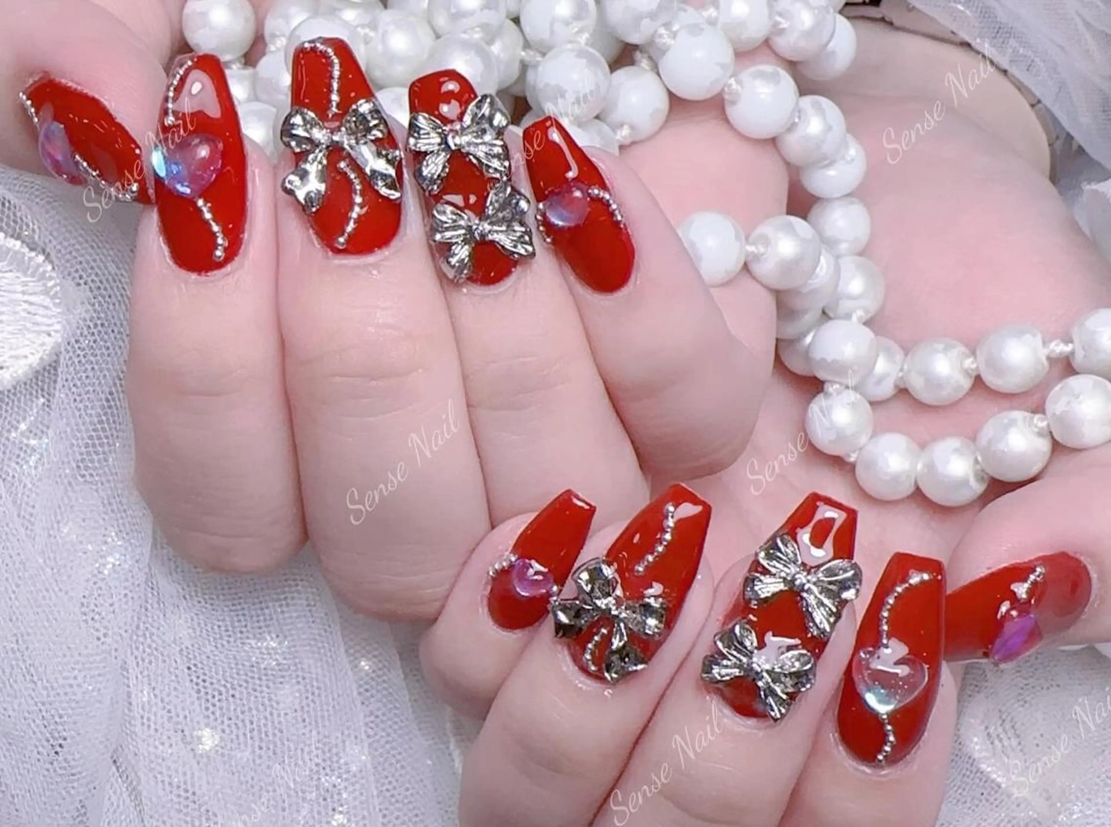 ネイル ハンドネイル Queening 🦋のネイルデザイン