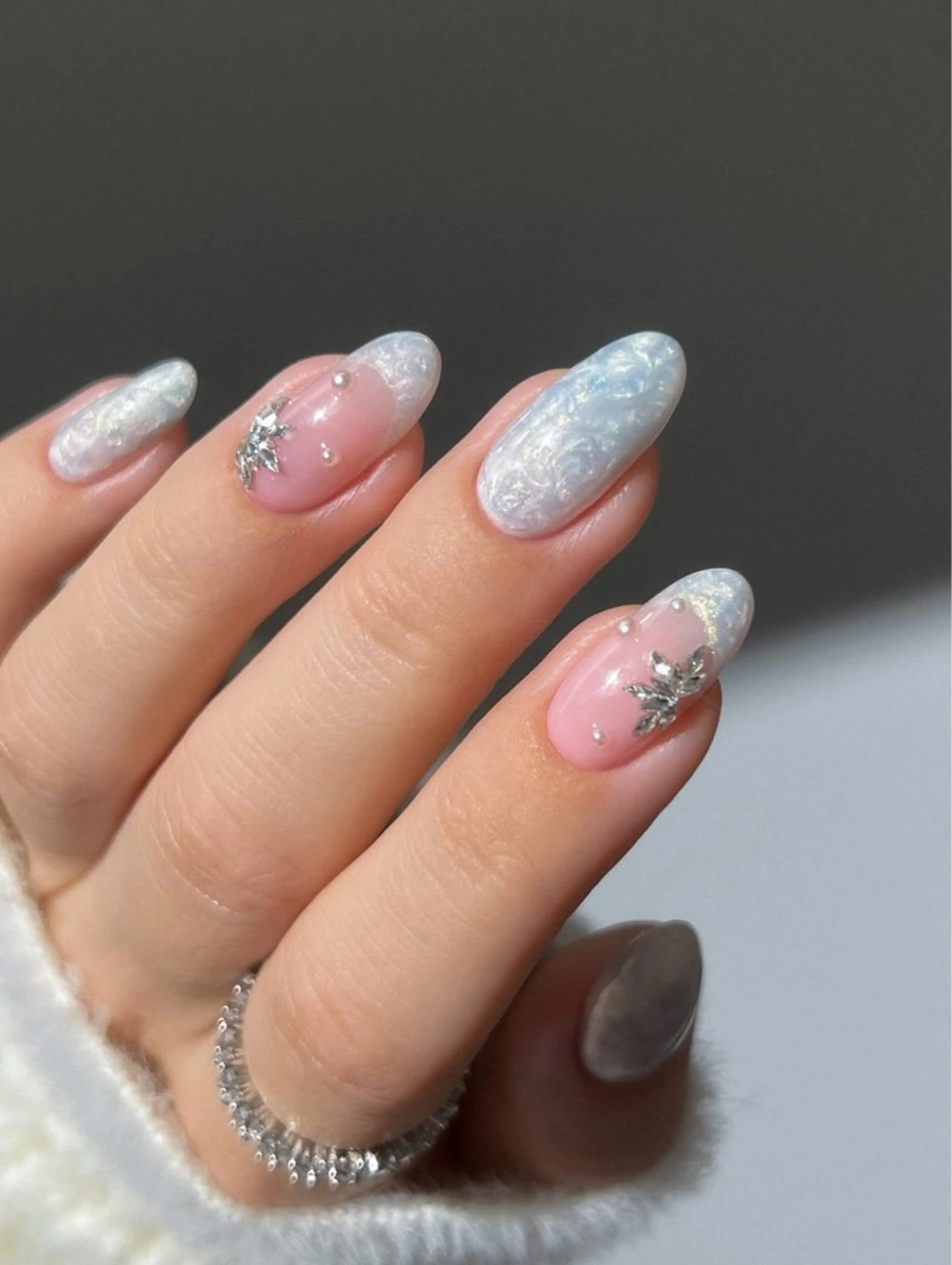 ネイル アートネイル 長さ出し ジェルネイル マグネットネイル ニュアンスネイル ハンドネイル Cloudy Chan Nailのネイルデザイン