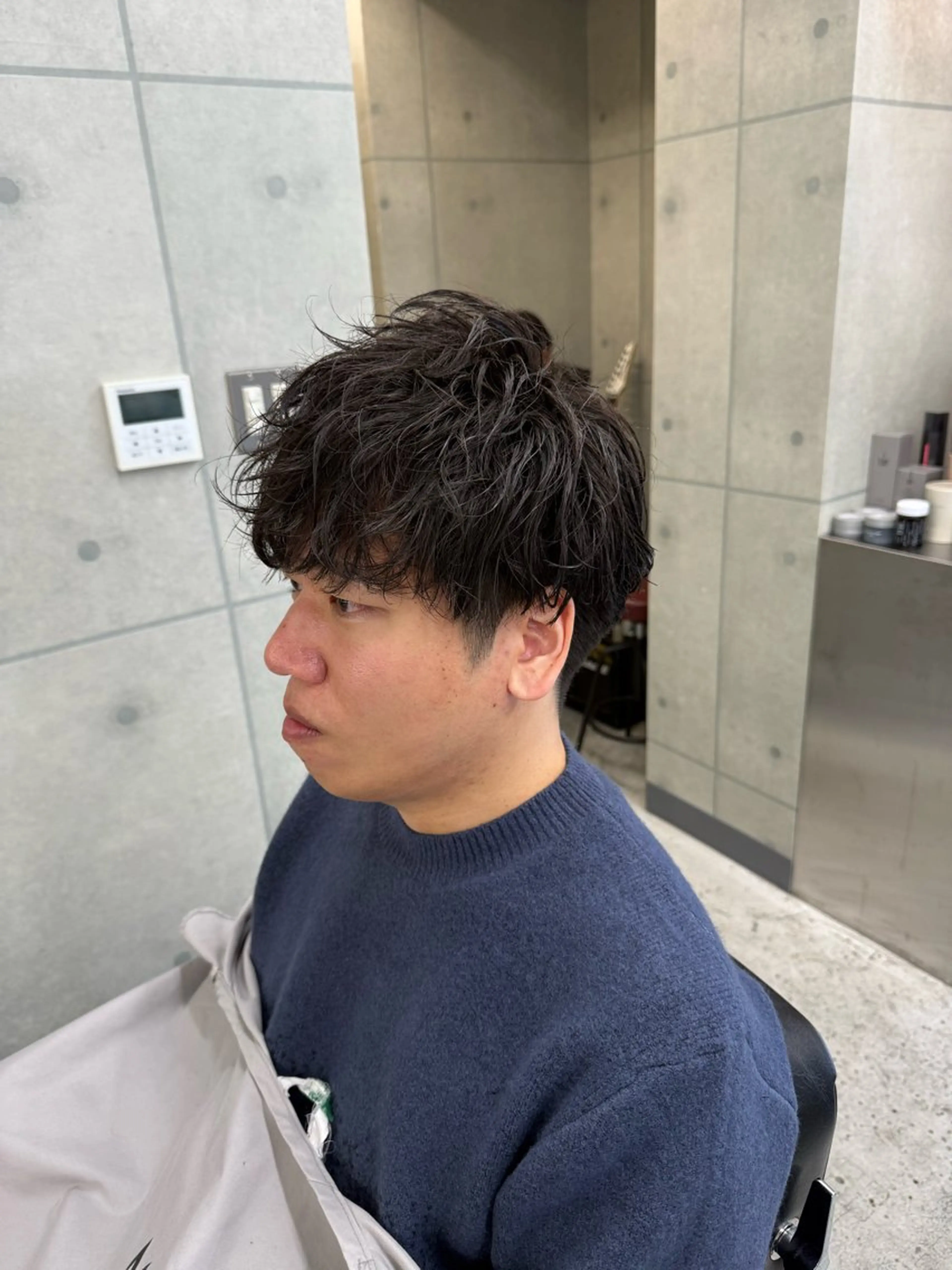 ミディアム パーマ メンズ ミディアムパーマ メンズブリーチ センターパート フェードカット マッシュ CHROM TOKYO A.L.T所属・【メンズ・カット】 藪 清正のヘアスタイル