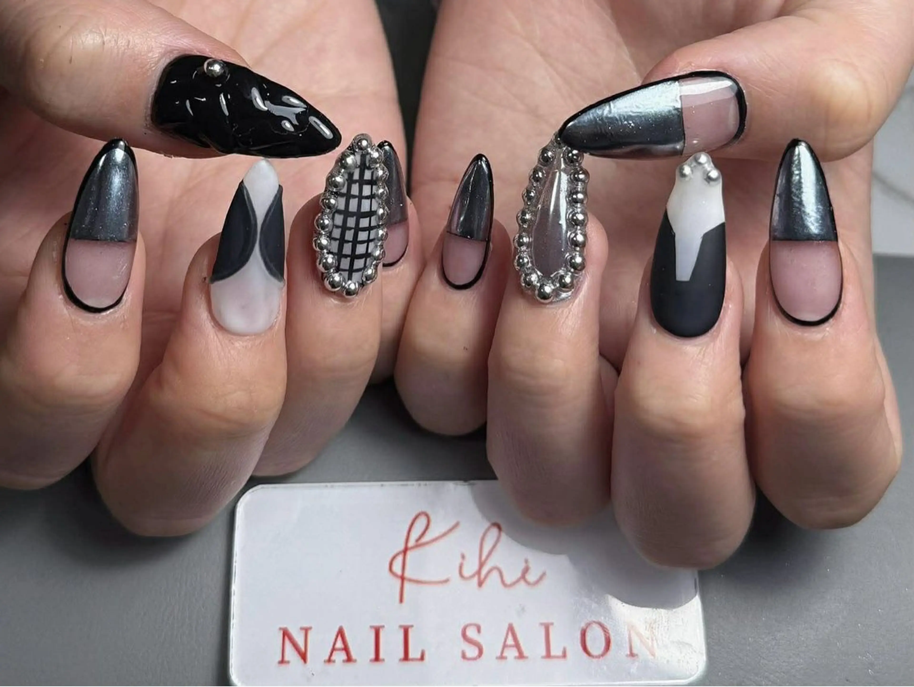 ネイル アートネイル フレンチネイル ジェルネイル グラデーション 韓国ネイル ハンドネイル ハンドケア さくら💮💮 【オフ無料】のネイルデザイン