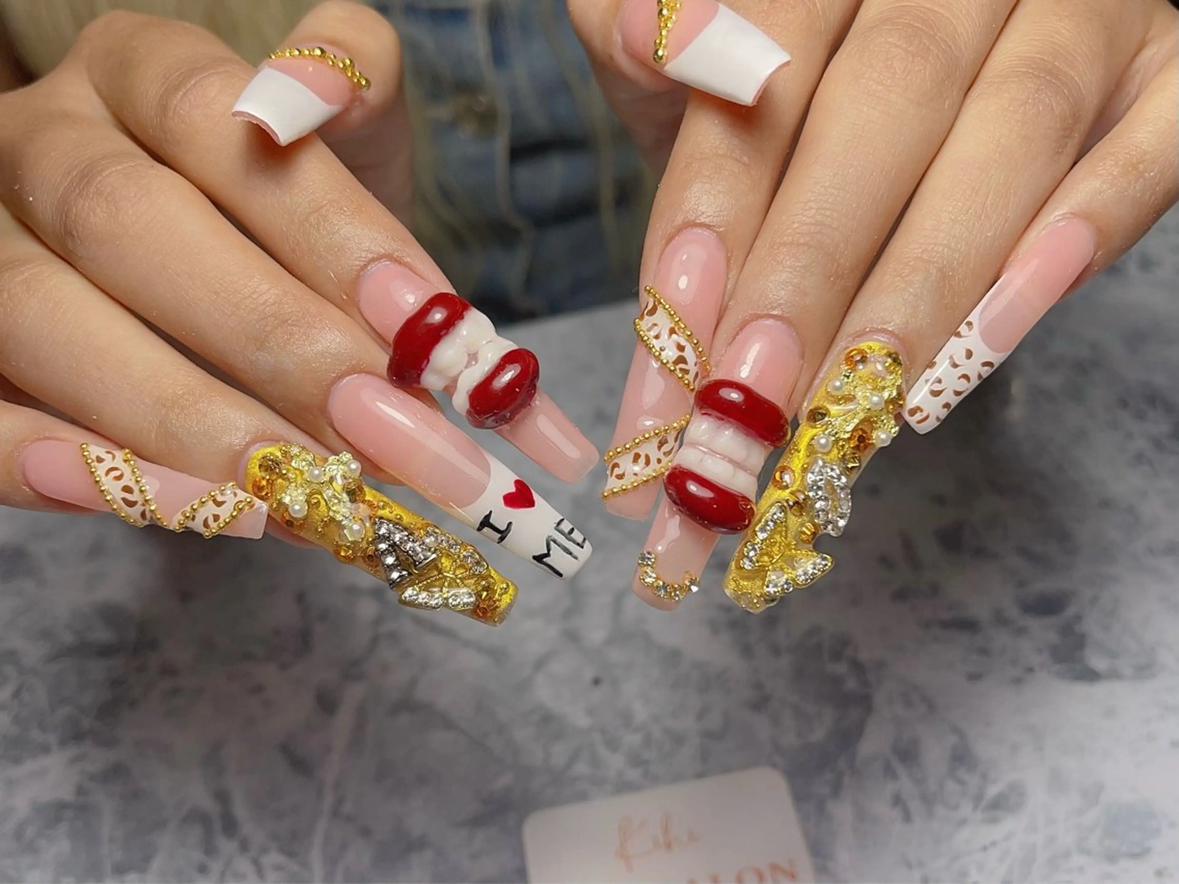 ネイル アートネイル フレンチネイル ジェルネイル グラデーション 韓国ネイル ハンドネイル 💕鈴木ユリ パラジェル/オフ無料のネイルデザイン