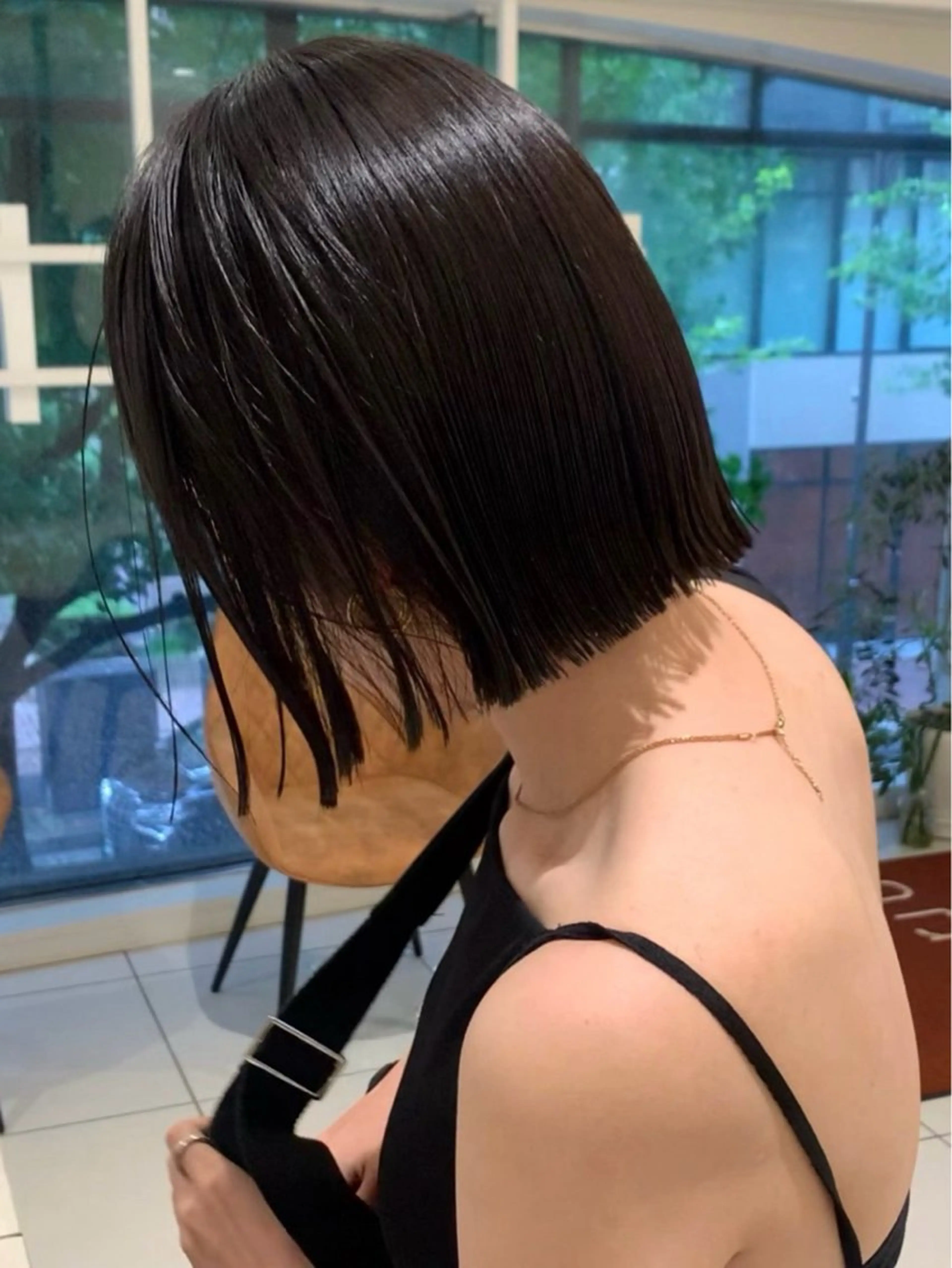 ショート カット ヘアカラー トリートメント 赤みオフの透明感職人 /ケア重視の美髪施術のヘアスタイル