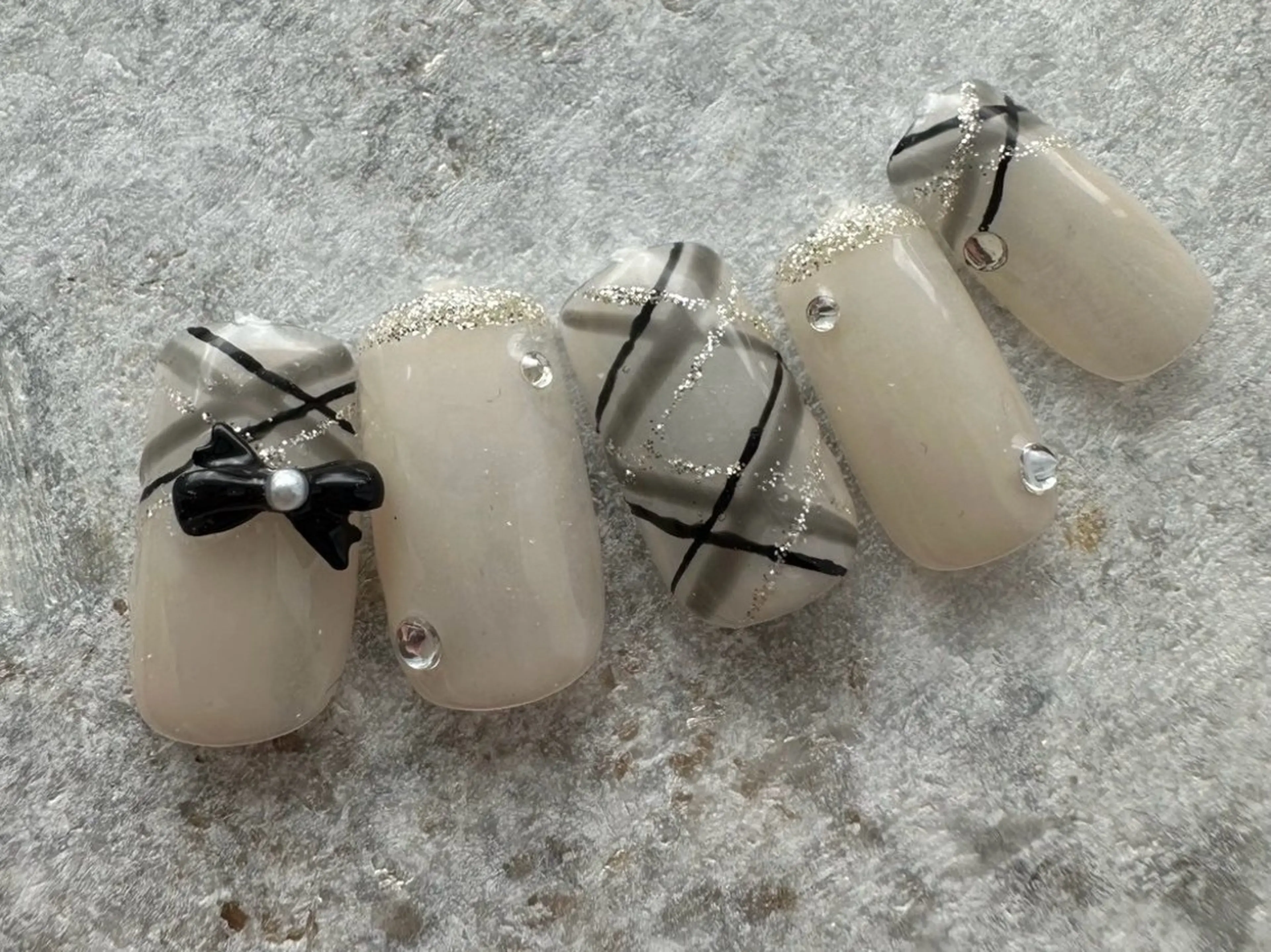 ネイル 黒須莉奈 IRYのネイルデザイン