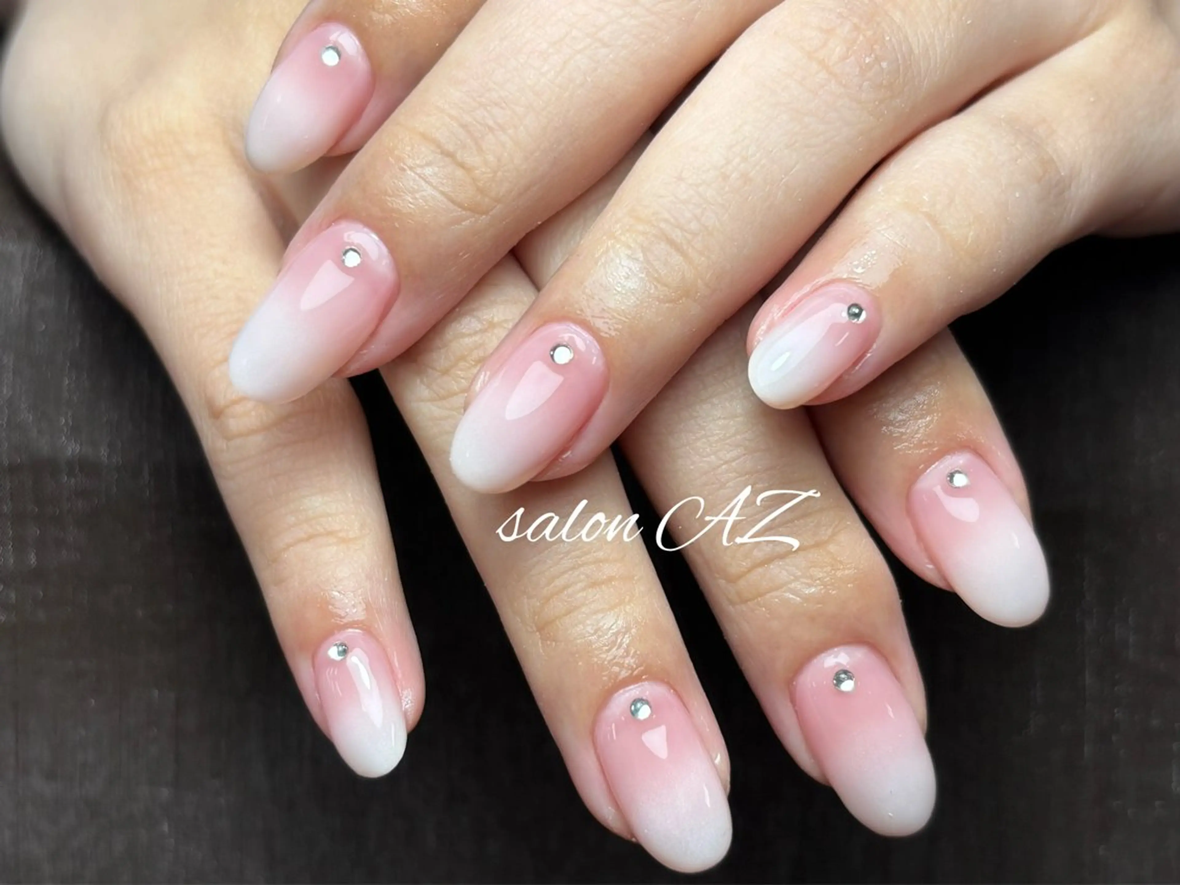 ネイル アートネイル 長さ出し フットネイル フレンチネイル ジェルネイル ハンドネイル salon AZのネイルデザイン