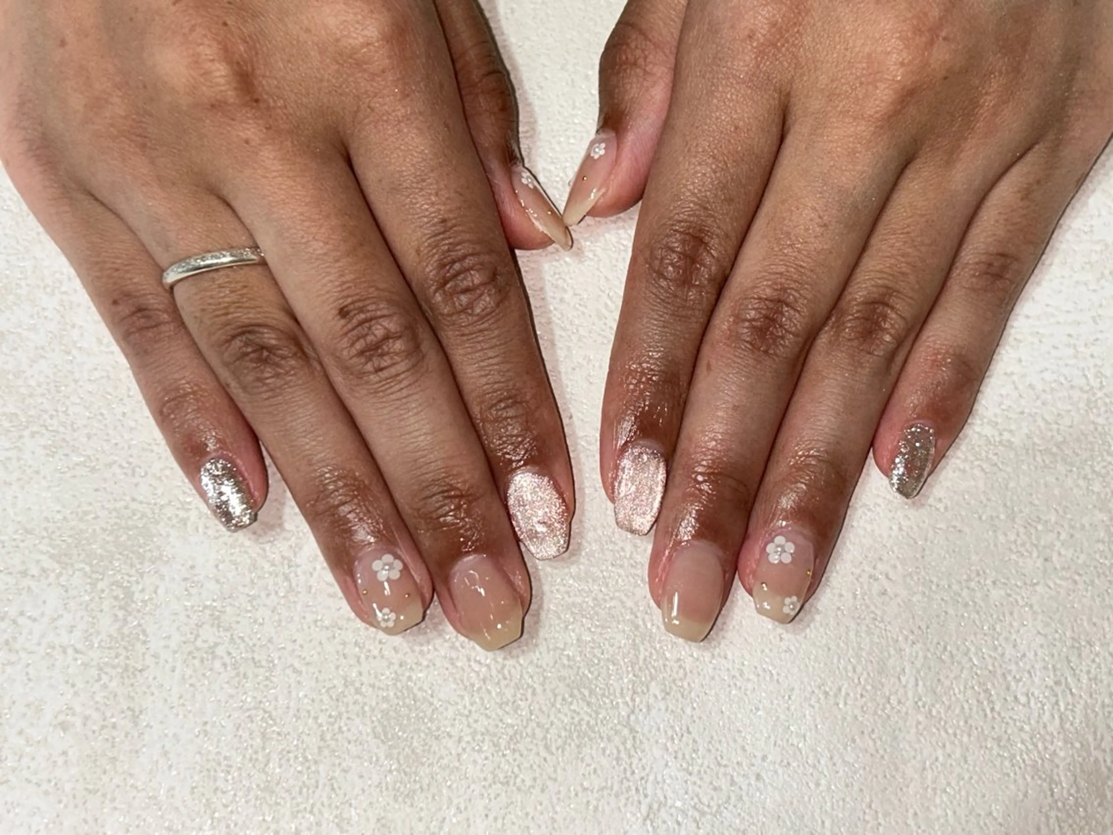 ネイル オーロラネイル 桜ネイル フラワーネイル フットネイル フレンチネイル ハンドネイル kikinail 溝の口のネイルデザイン