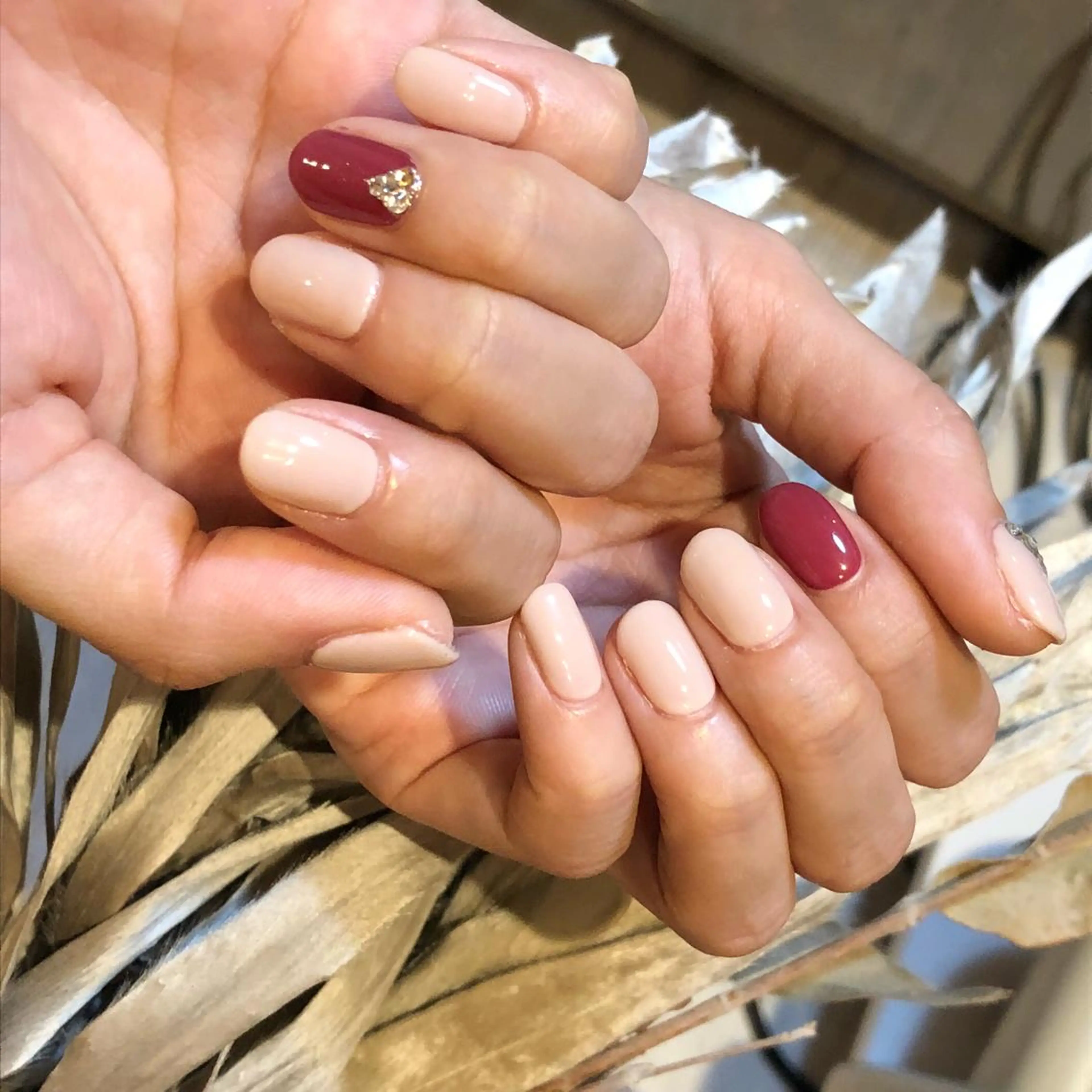 ネイル シンプルネイル 冬ネイル クリスマス ハンドネイル Chipieee Tokyoのネイルデザイン