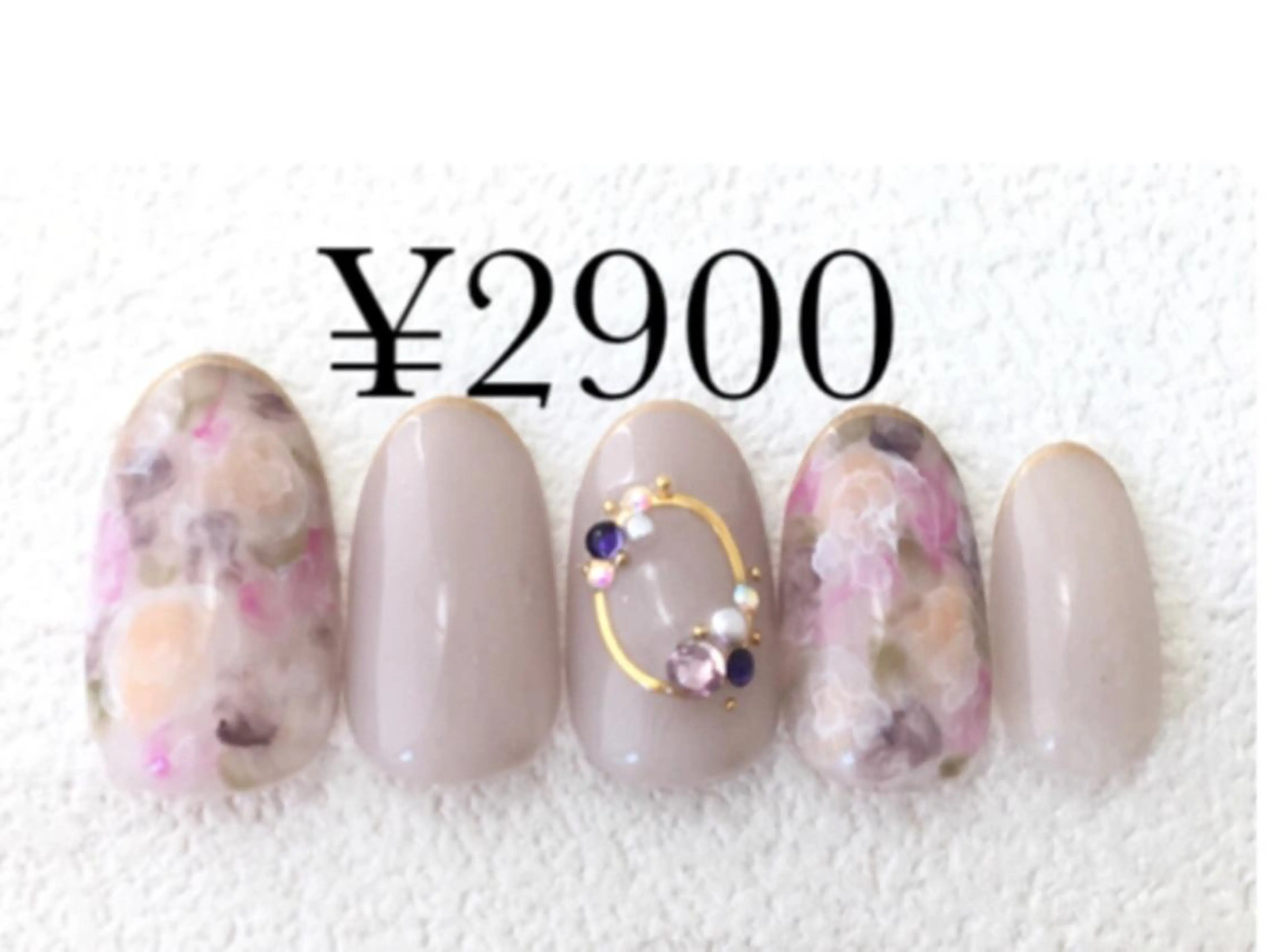 ネイル 株式会社JUEGO .○°のネイルデザイン