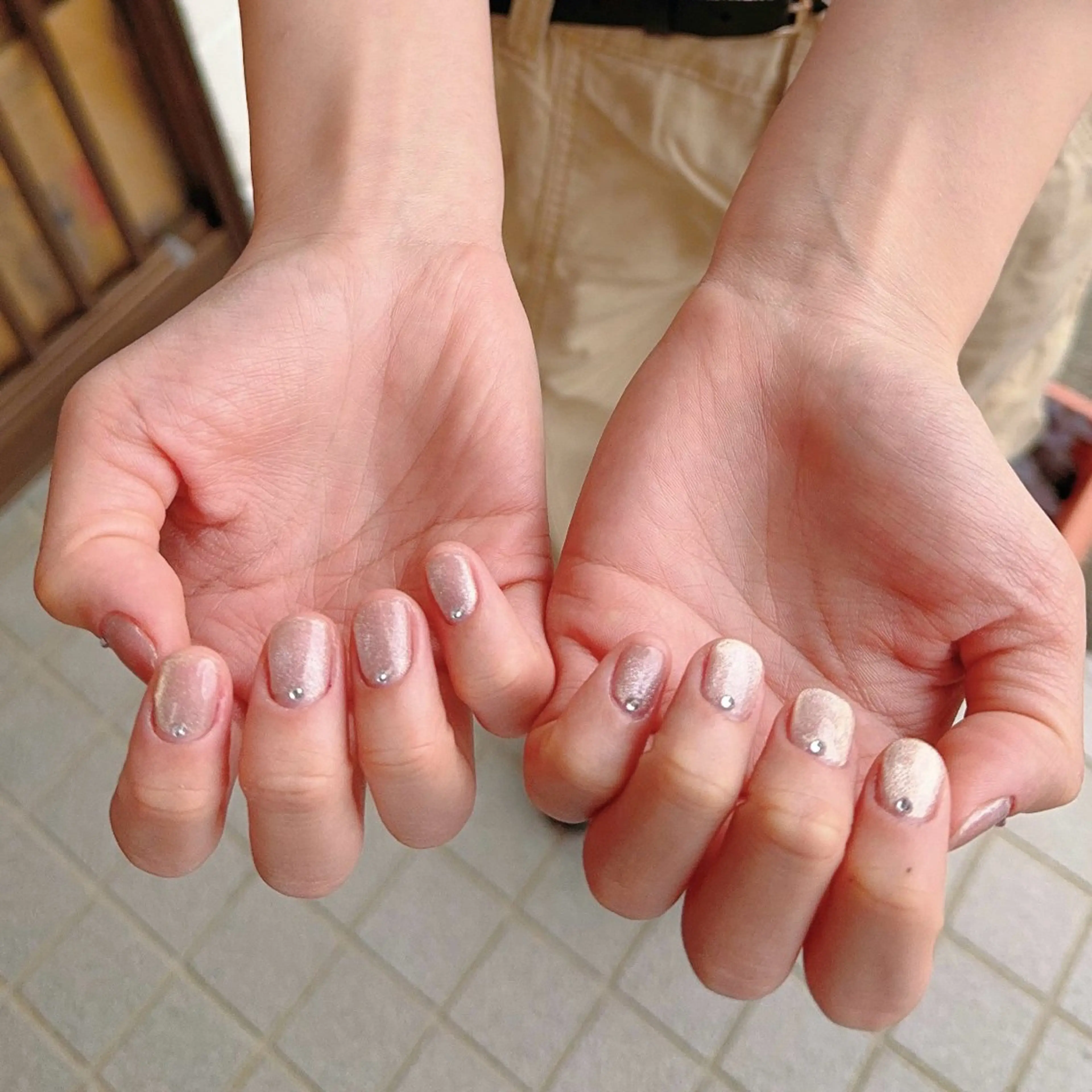 ネイル キラキラネイル 夏ネイル ハンドネイル ハンドケア Yuzuchi Nailのネイルデザイン