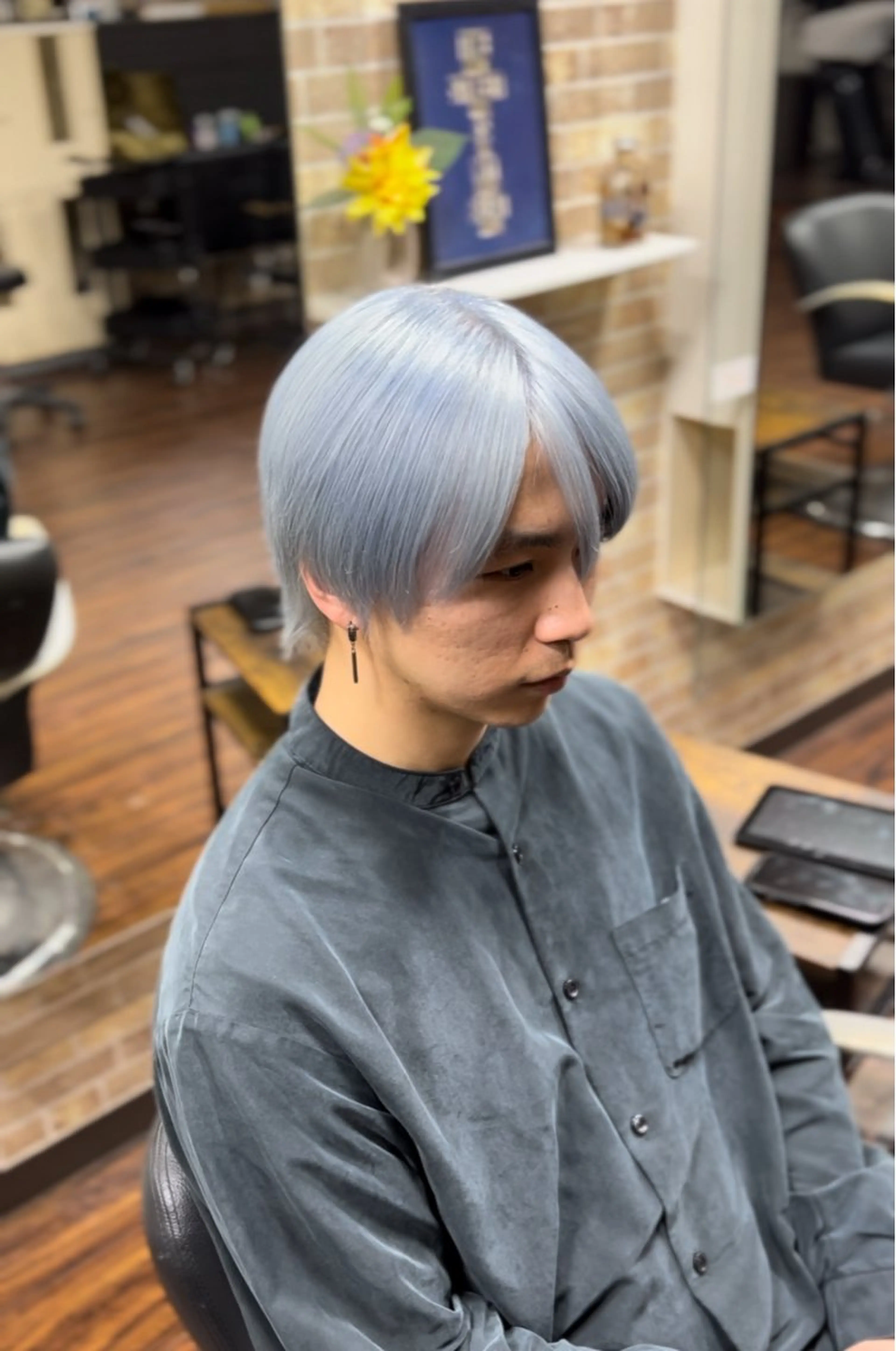 【メンズ限定！】全体【シングル（一回）】ブリーチ+ヘアカラー+カット (ケアブリーチ使用)の写真