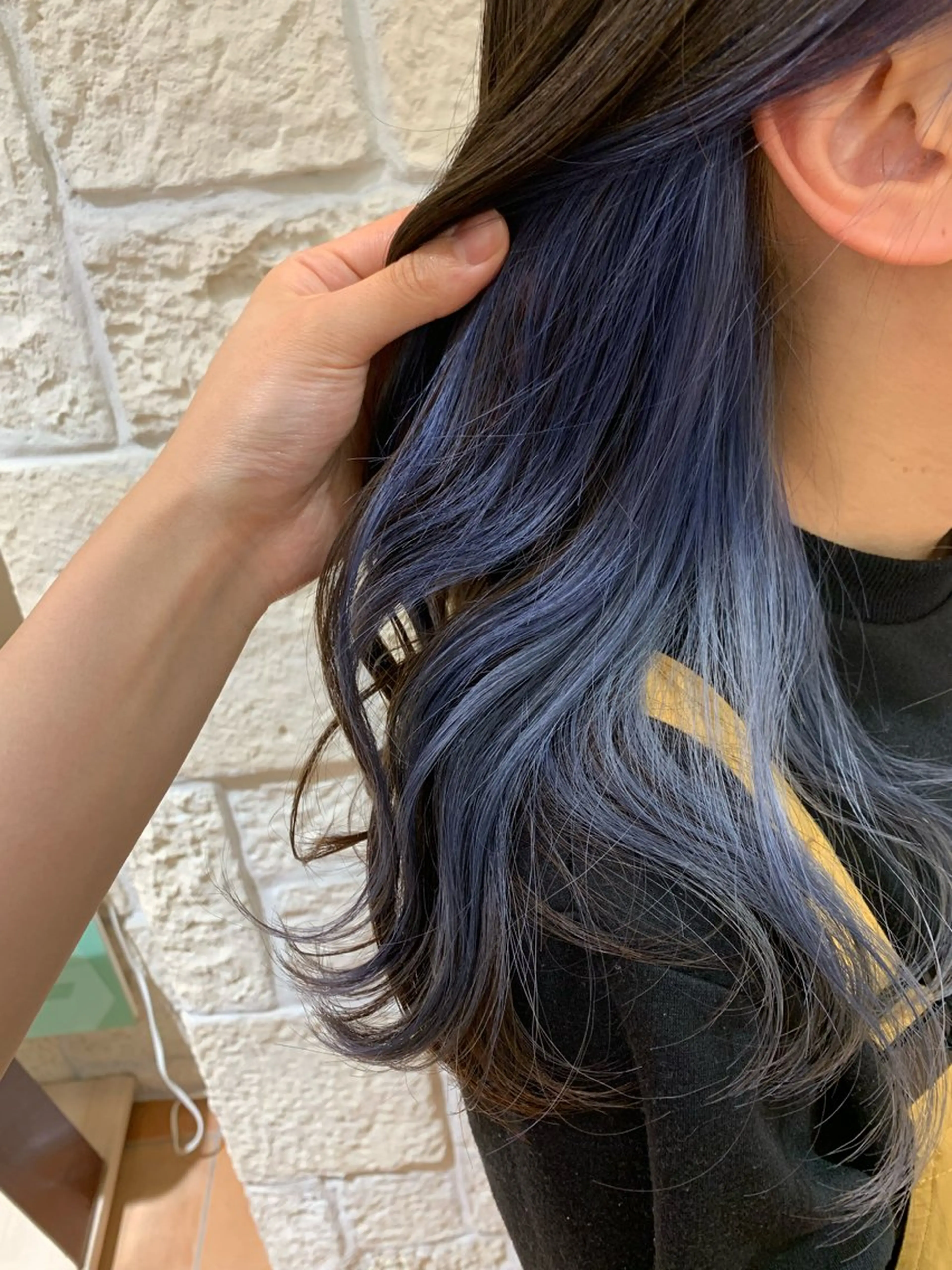 ロング カラー Lamp 柏 山口 か乃 ブリーチカラーのヘアスタイル