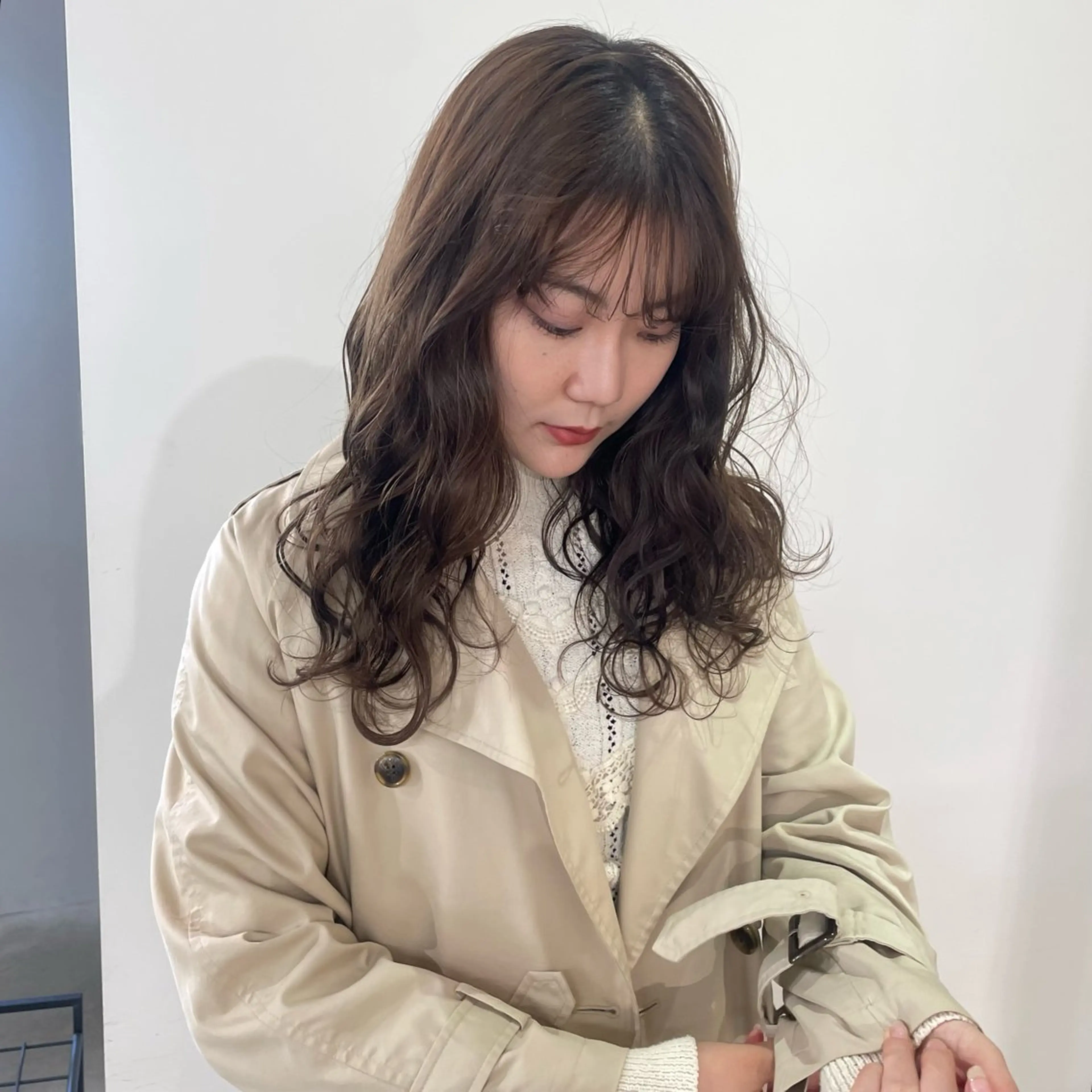 セミロング パーマ ヘアアレンジ 顔まわりレイヤー 顔周りカット レイヤーカット ストレートパーマ nonoka オリーブ/グレージュのヘアスタイル