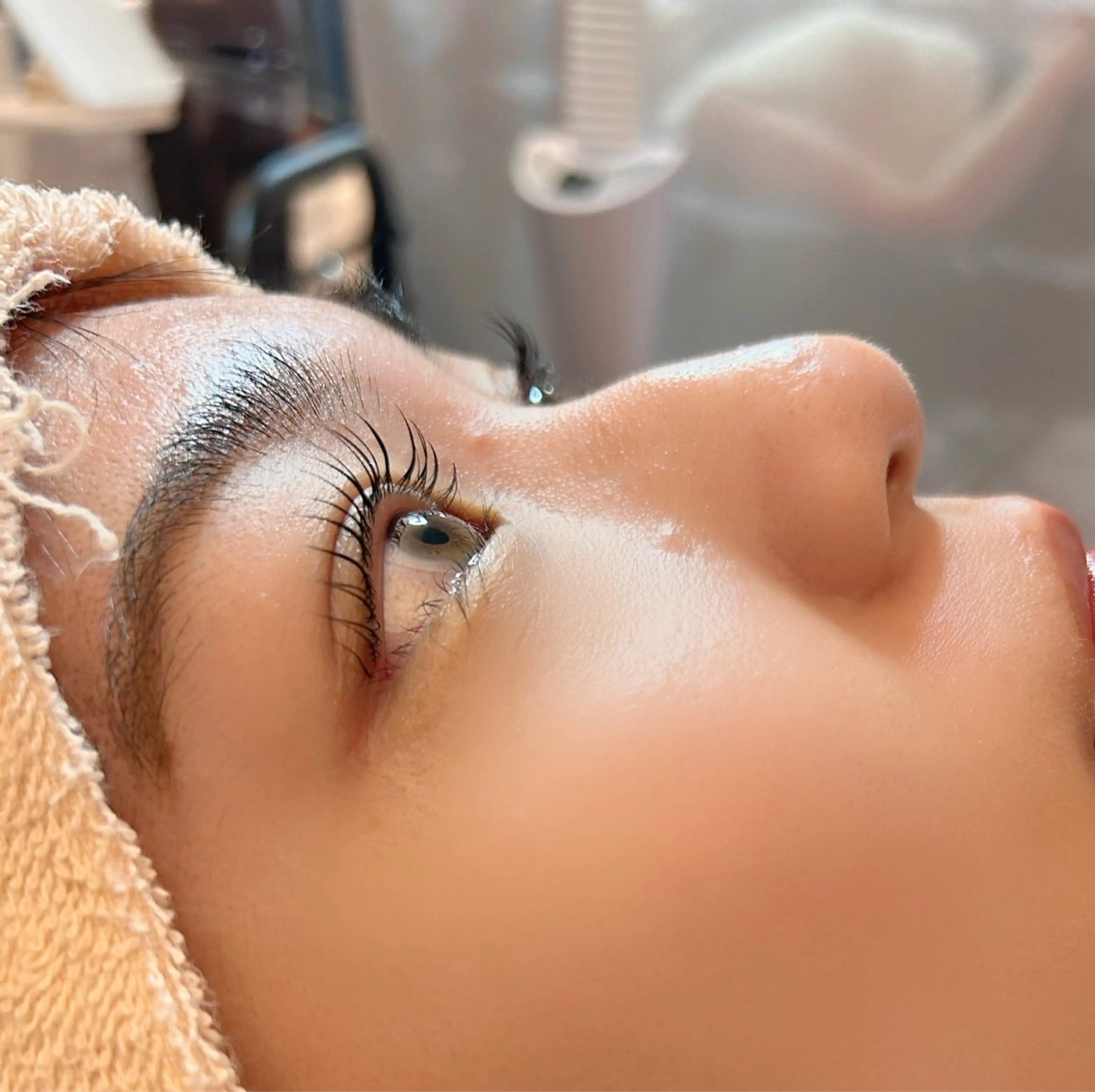 マツエク・マツパ パリジェンヌラッシュリフト 玉置 七海のヘアスタイル