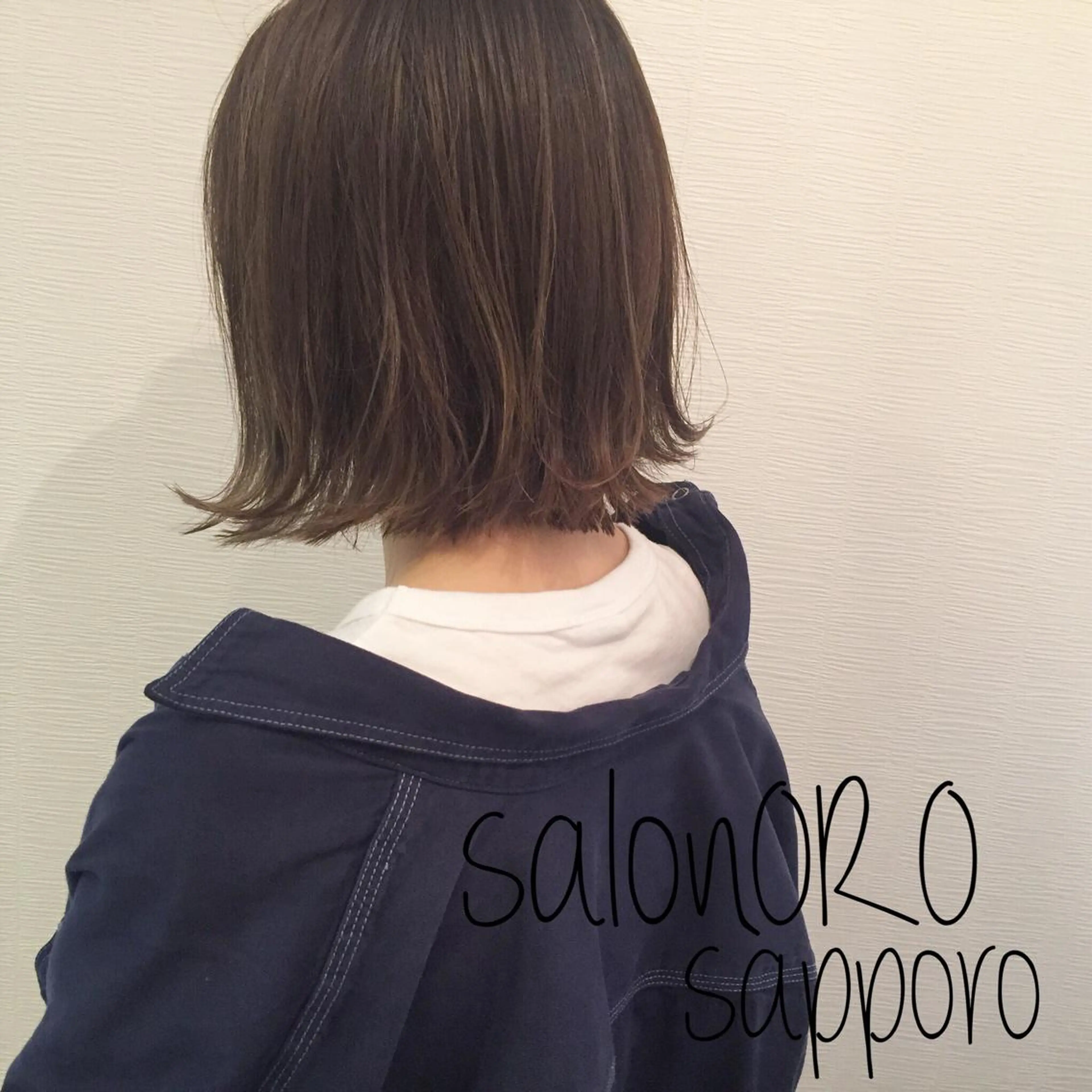 ミディアム カラー 切りっぱなしボブ アッシュ アッシュグレー アッシュグレージュ ブリーチ toiro by lien hair atelier所属・池田 真由美のヘアスタイル