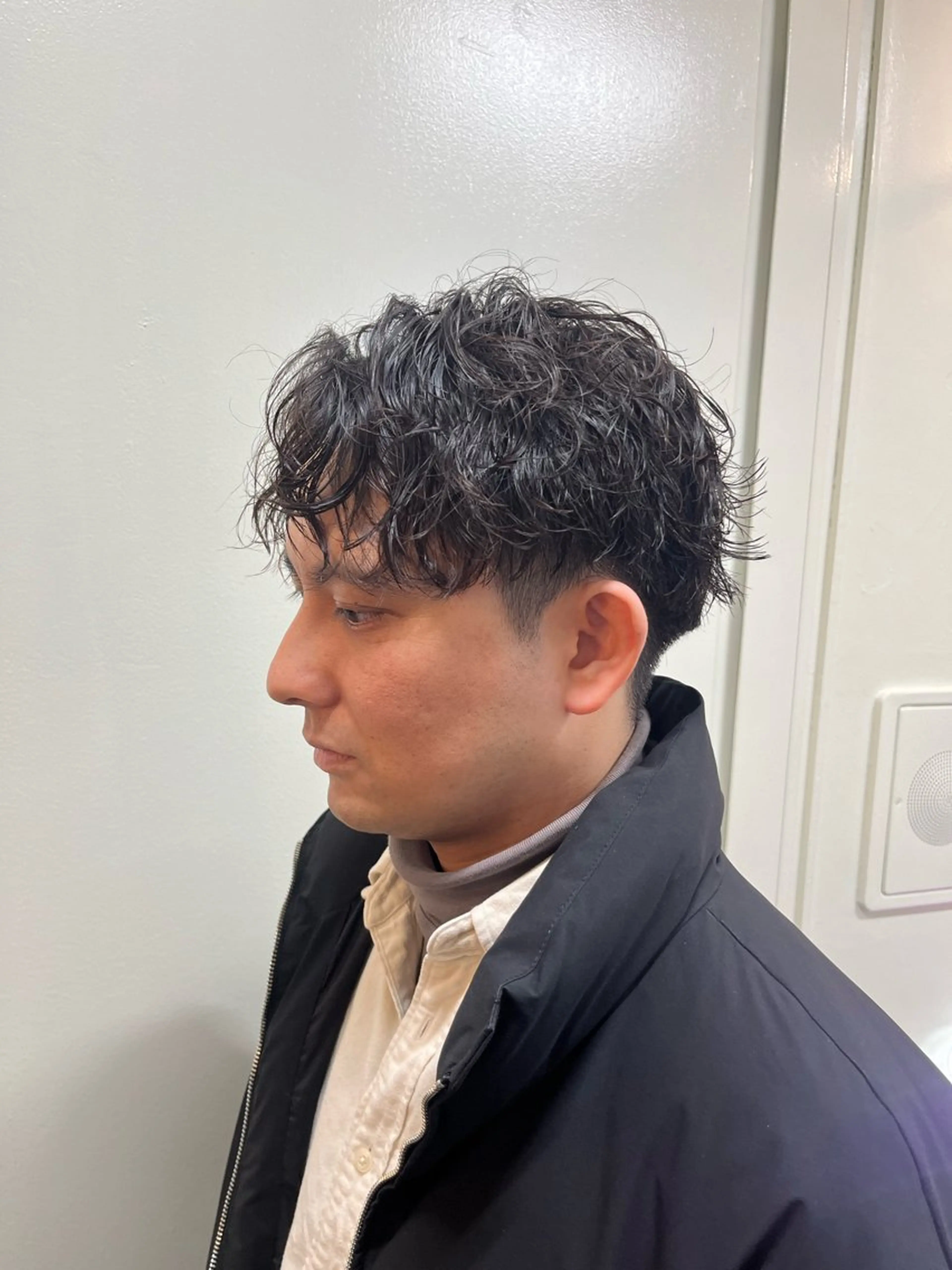 ショート パーマ メンズ センターパート マッシュ ショートヘア カット パーマ 韓国風メンズ/毛流れ ヘアなら須田龍世のヘアスタイル