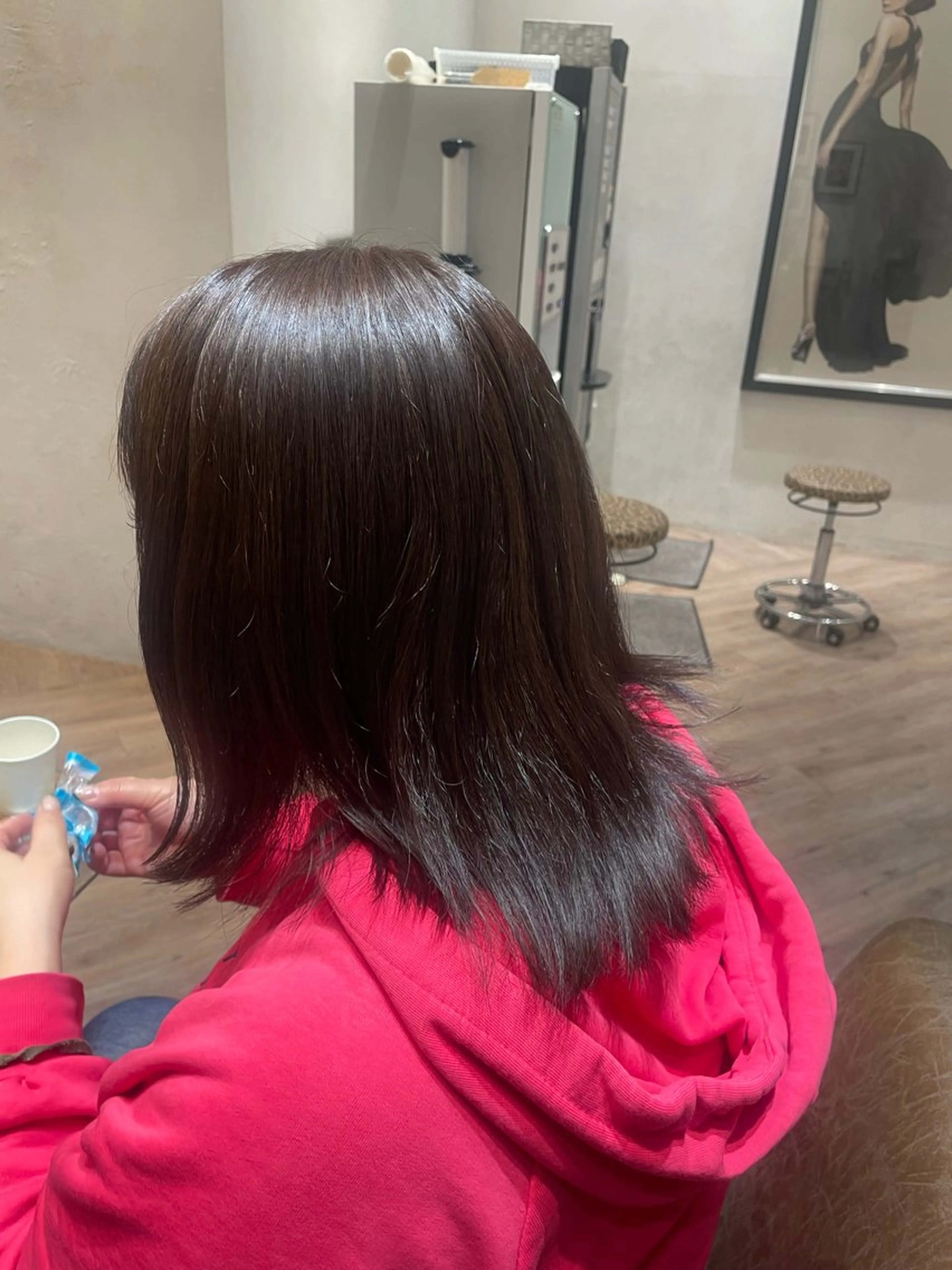 ミディアム シモカワ マシロのヘアスタイル