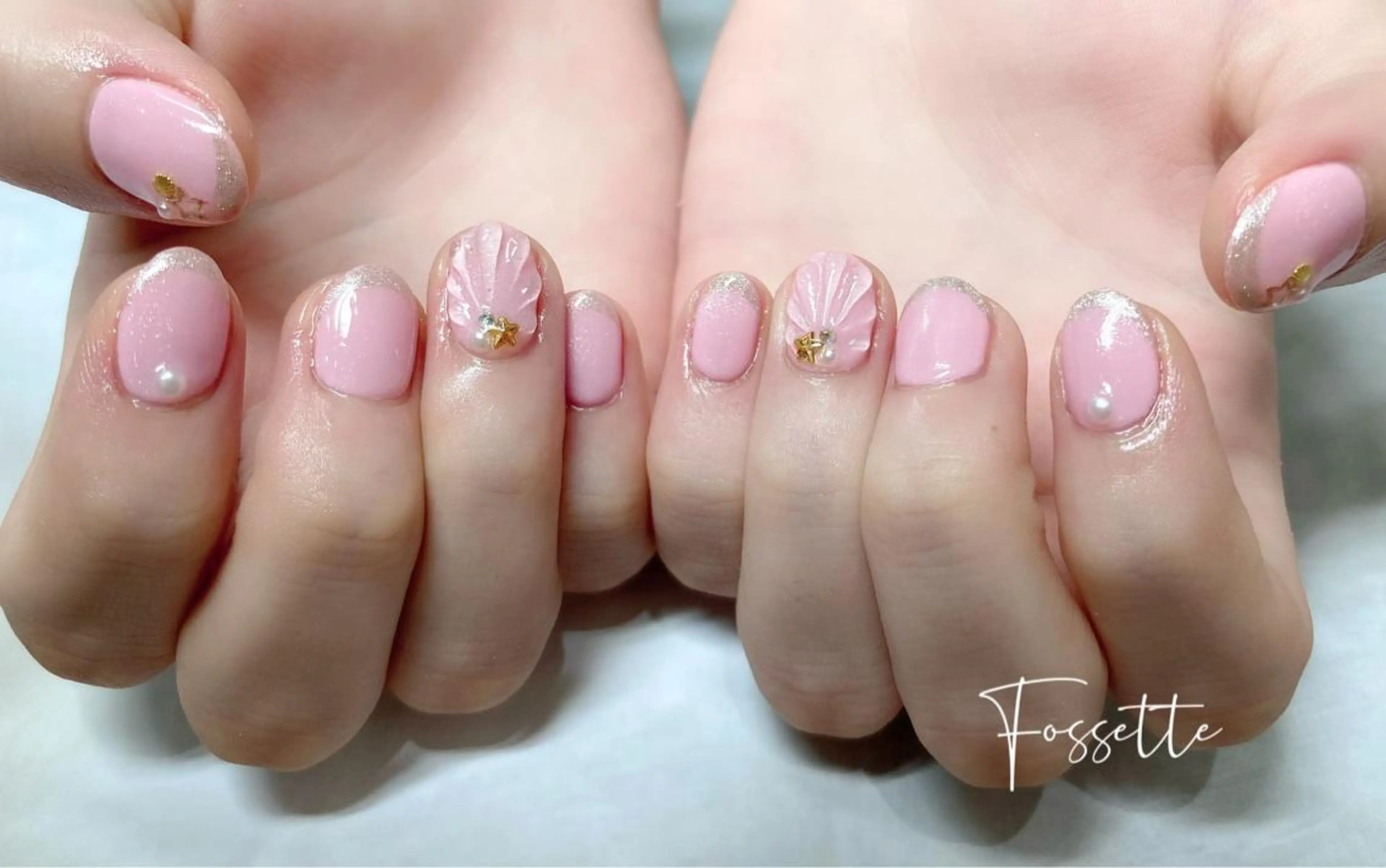 ネイル フレンチネイル マグネットネイル マグネットフレンチ nailsalon Fossetteのネイルデザイン