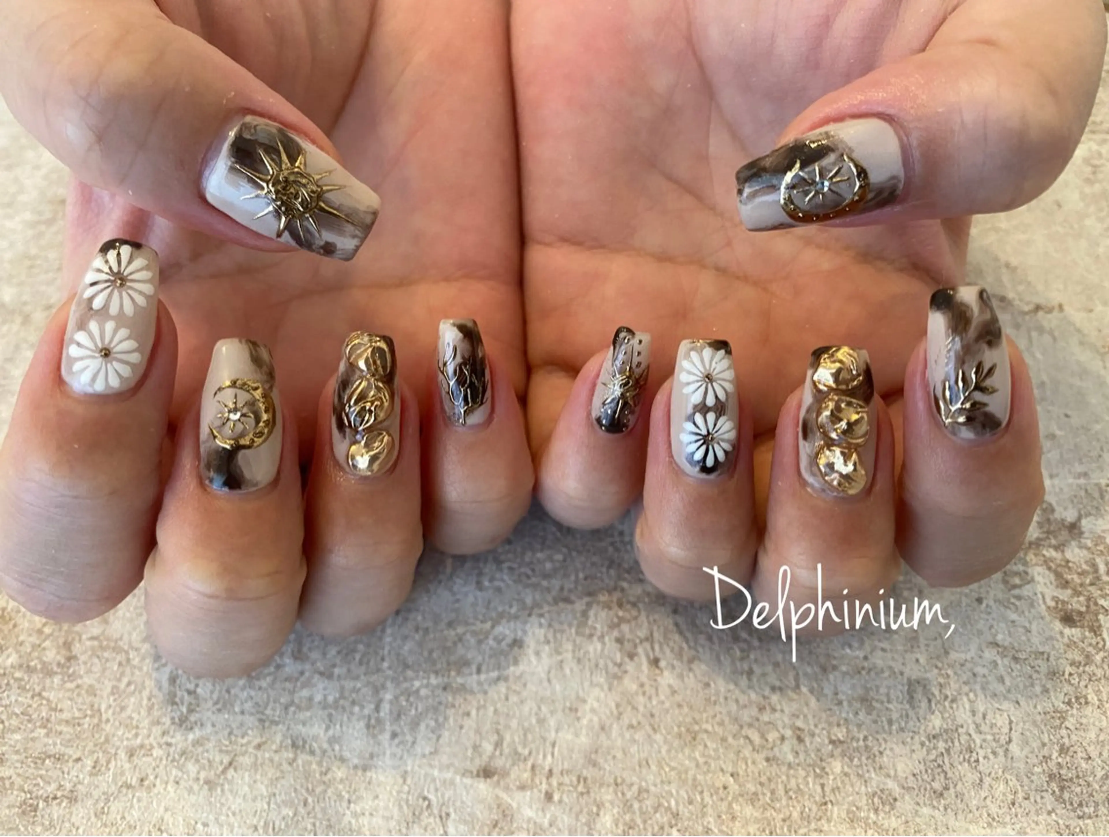 ネイル ブラウン ハンドネイル 岡本 友恵のネイルデザイン