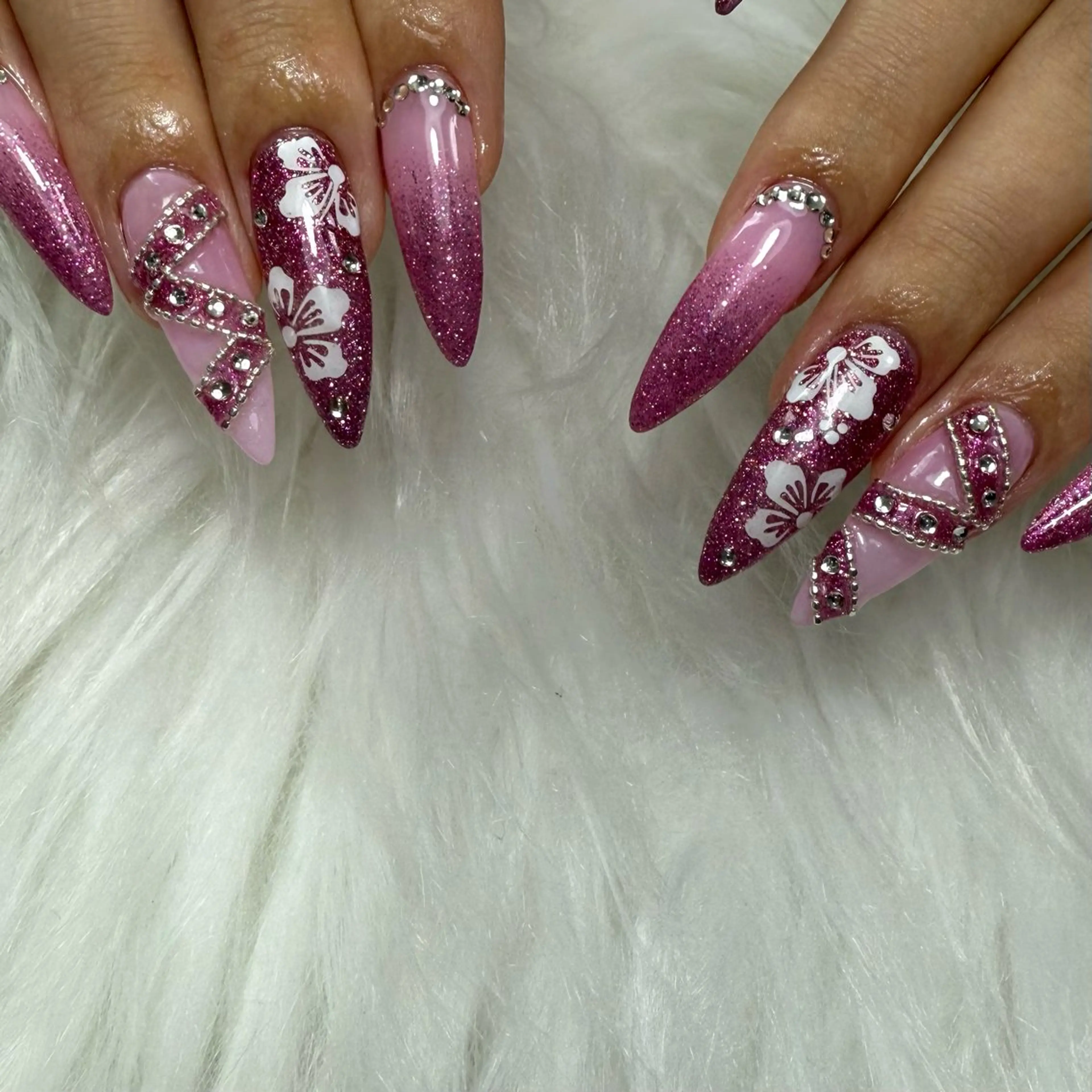 メンズ ネイル フラッシュネイル ピンク 夏ネイル ハンドネイル L'ino nailのネイルデザイン