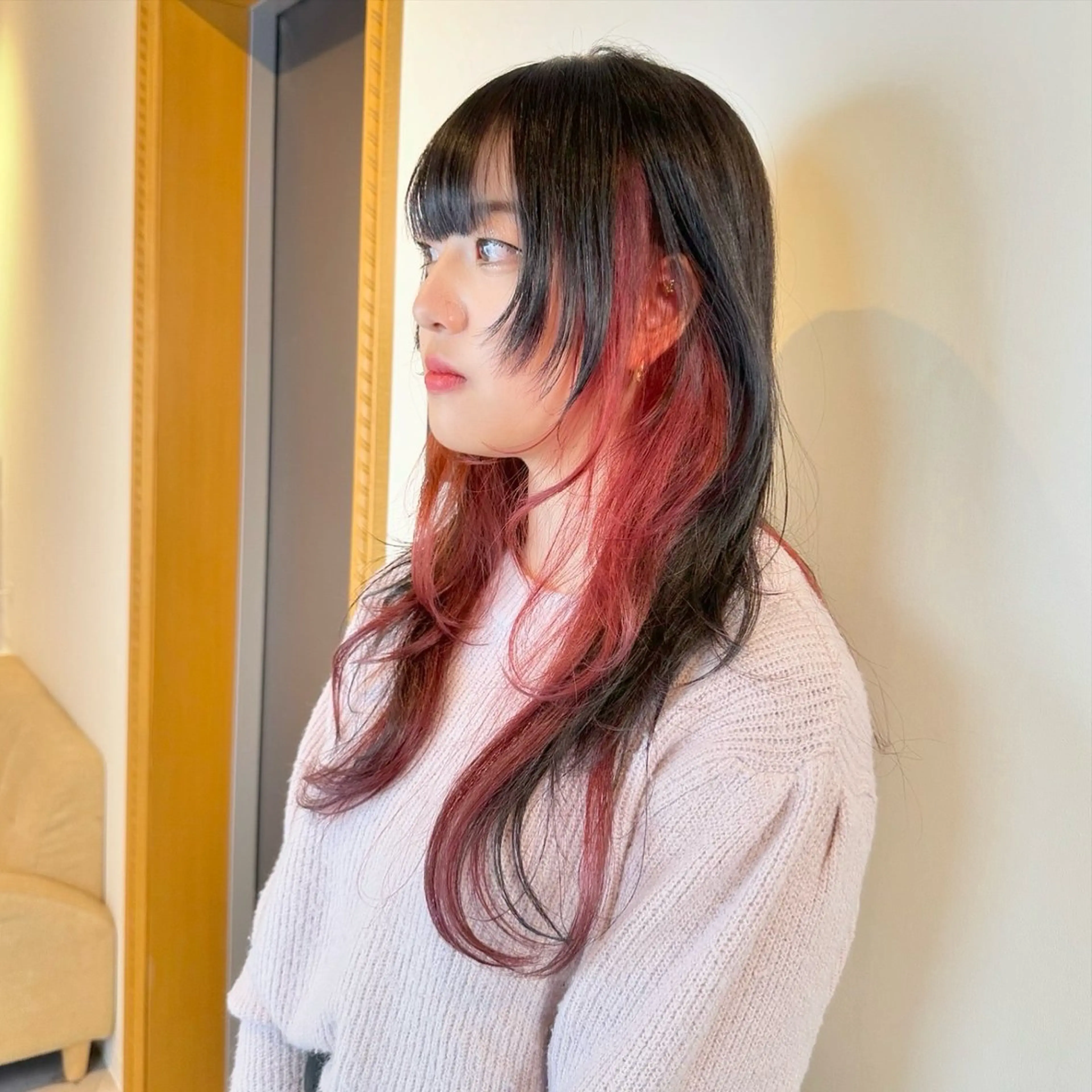 ロング カラー ブリーチ ケアブリーチ ケアカラー インナーカラー ハッシュカット カット ヘアカラー 大阪ウルフカット ハッシュカットのヘアスタイル