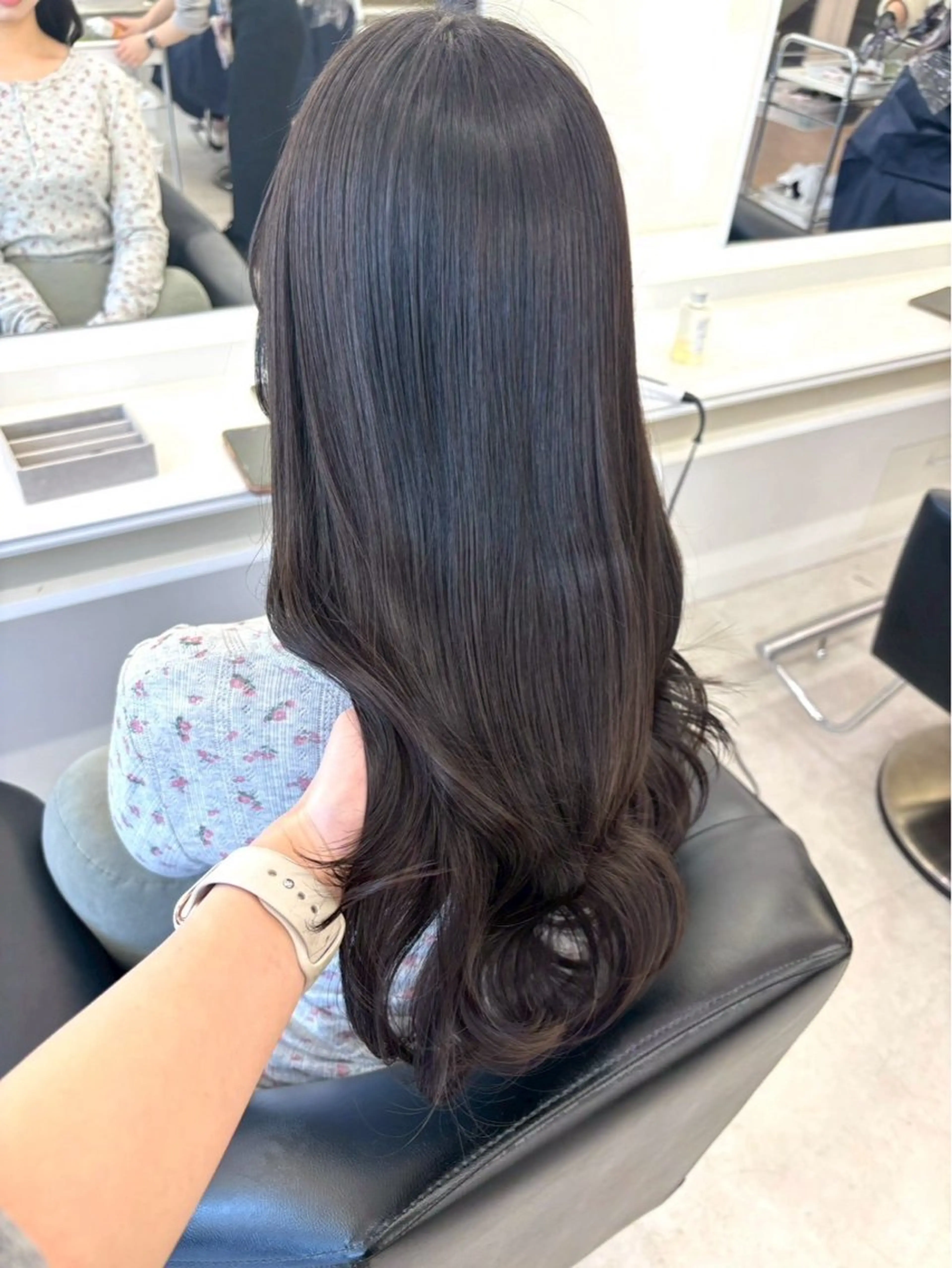 ロング カラー ParveMix 岡本えりかのヘアスタイル