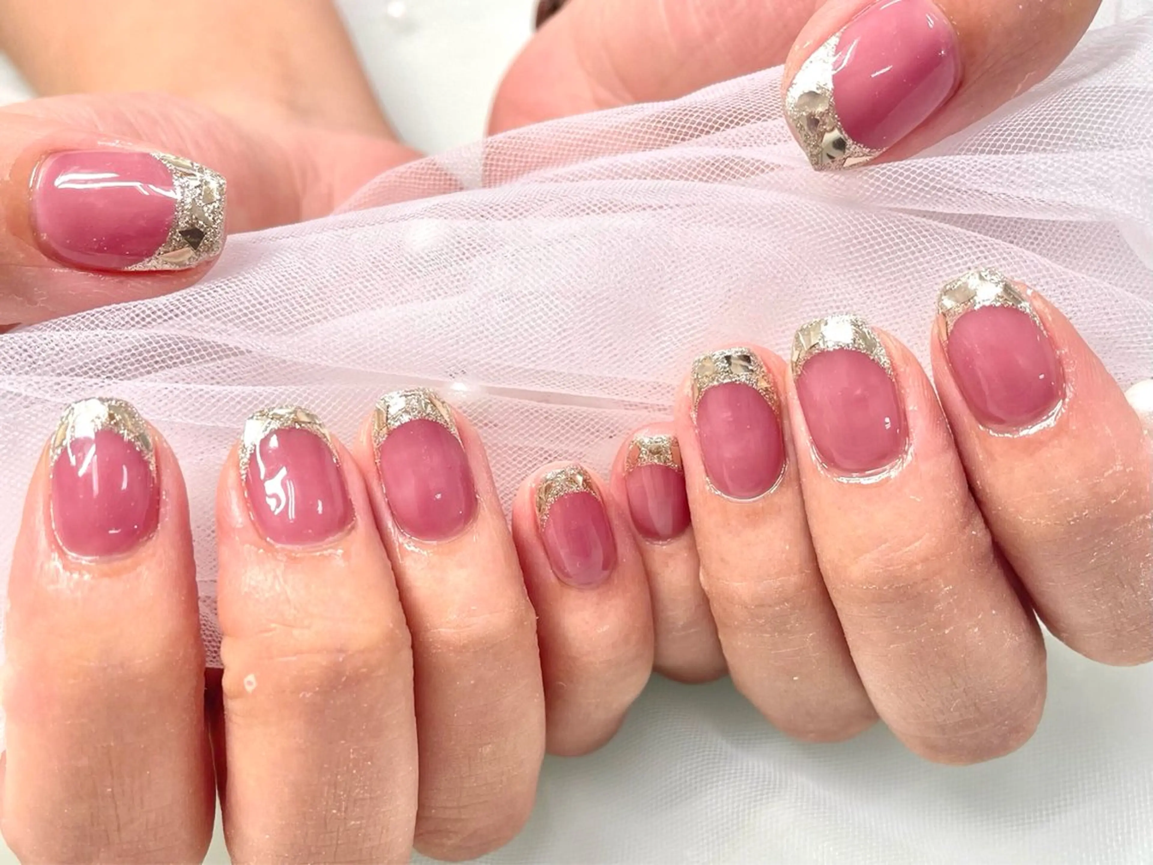ネイル フレンチネイル ジェルネイル ガラスフレンチ マグネットネイル ニュアンスネイル ハンドネイル Nail Neige🐈🌙のネイルデザイン