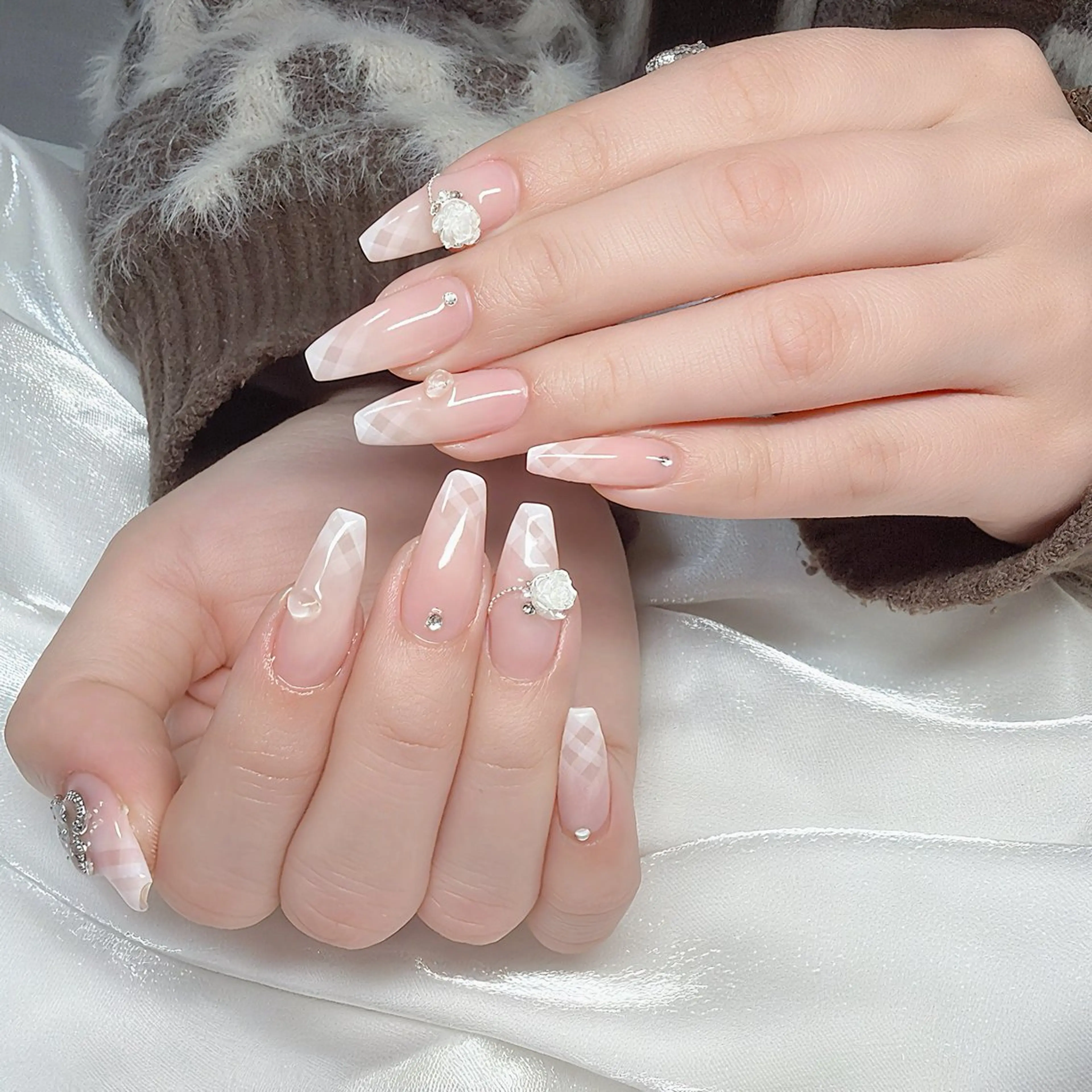 ネイル ハンドネイル &ME Mikoのネイルデザイン