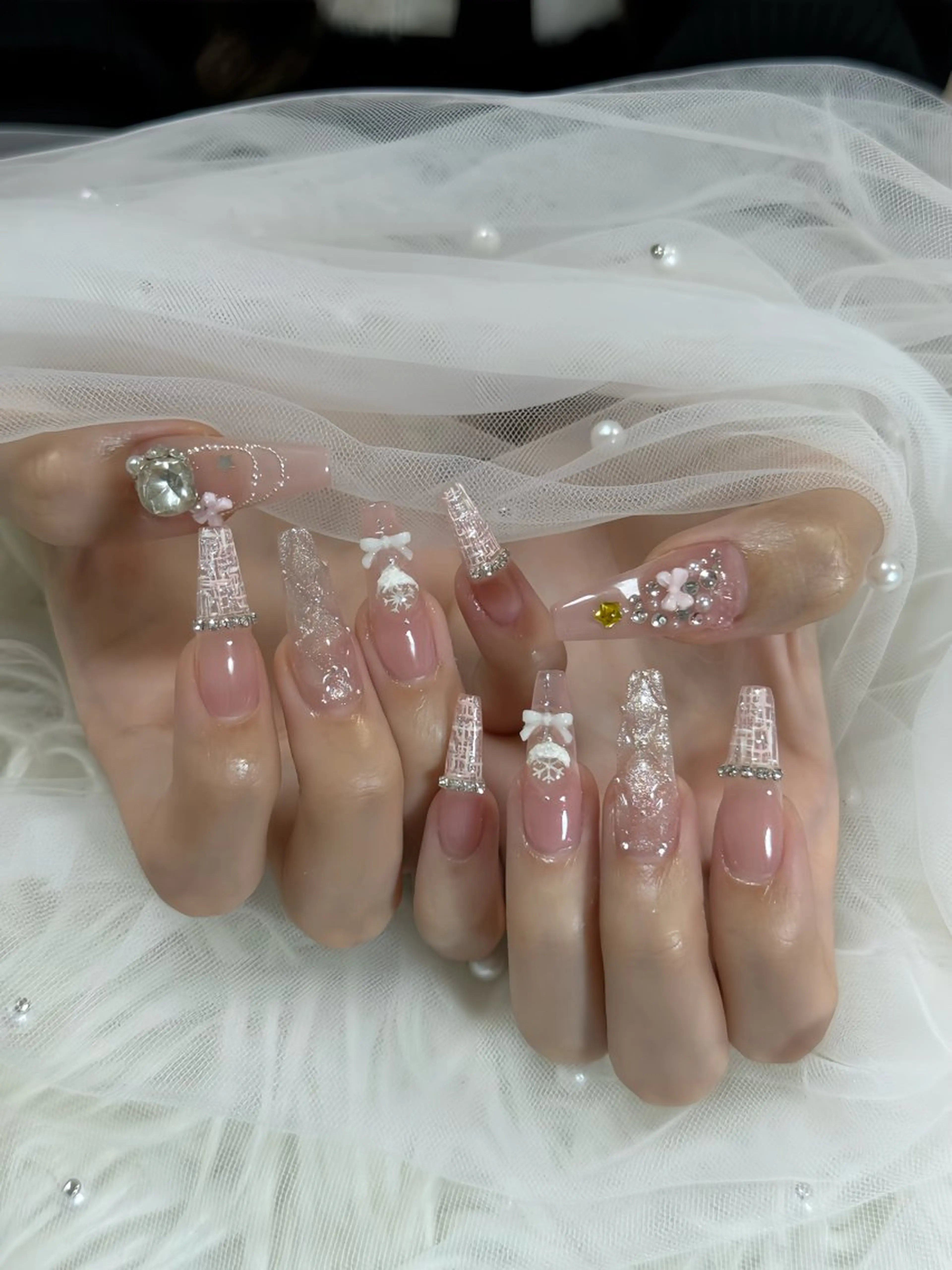 ネイル ボルドー ブラウン チークネイル ドット フットネイル Julli ジュリのネイルデザイン