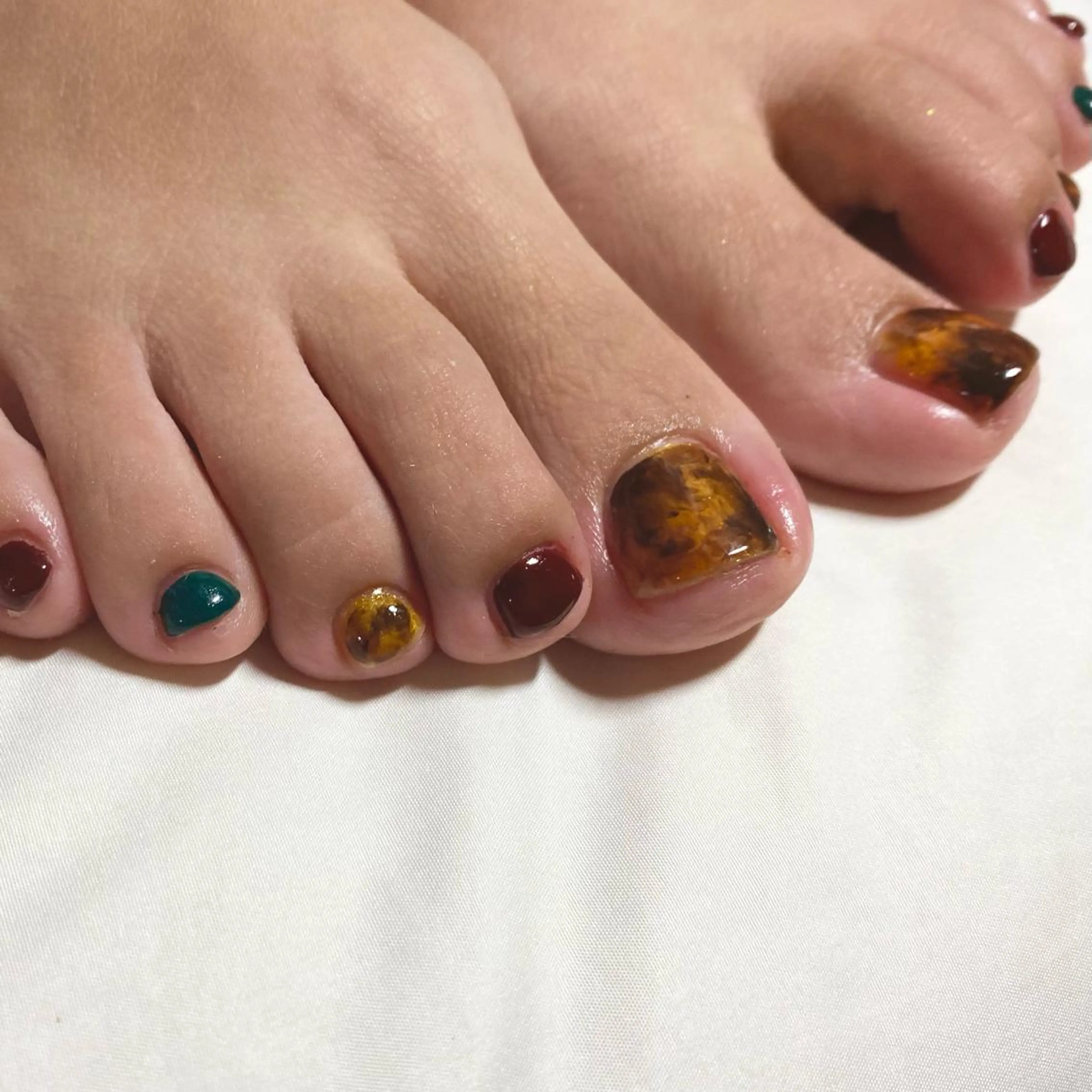 【ジェルネイルフット🦶】アート2本🍀⚠️オフ有の写真