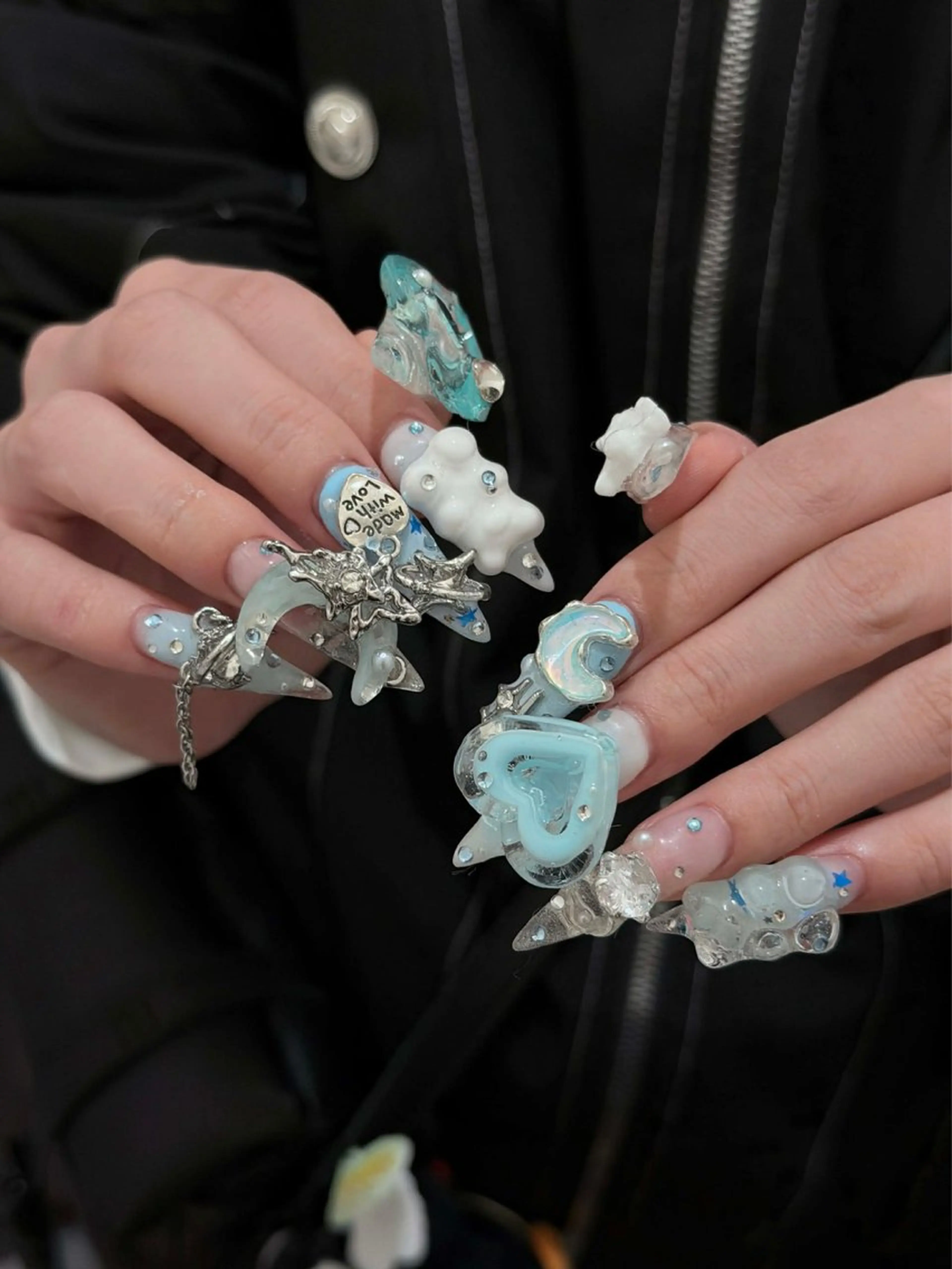 ネイル オーロラネイル ボルドー ブラウン 氷ネイル・うるうるネイル キラキラネイル ハンドネイル Julli ジュリのネイルデザイン