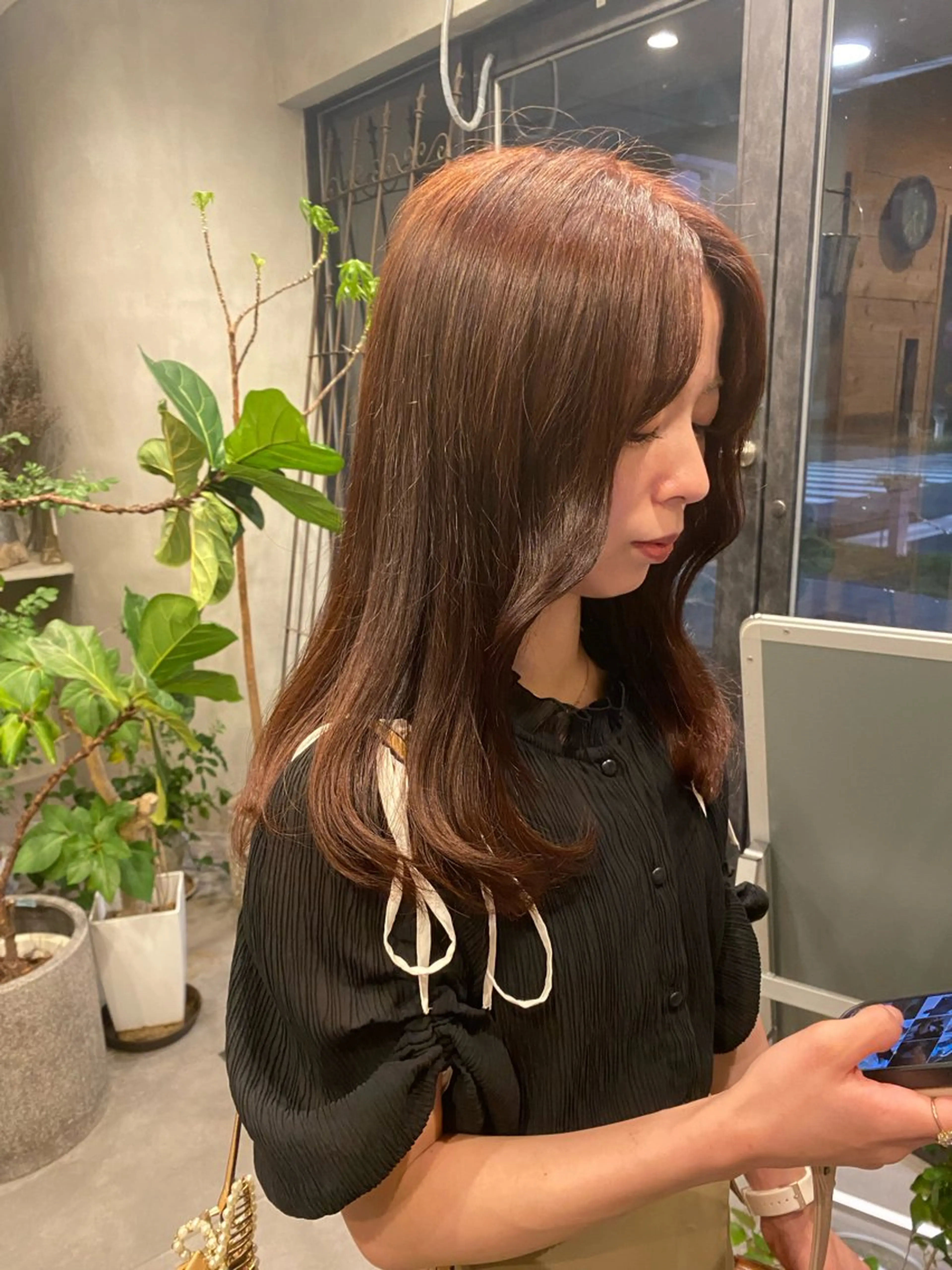 セミロング あいさ🤍ムラ無しカ ラー🤍のヘアスタイル