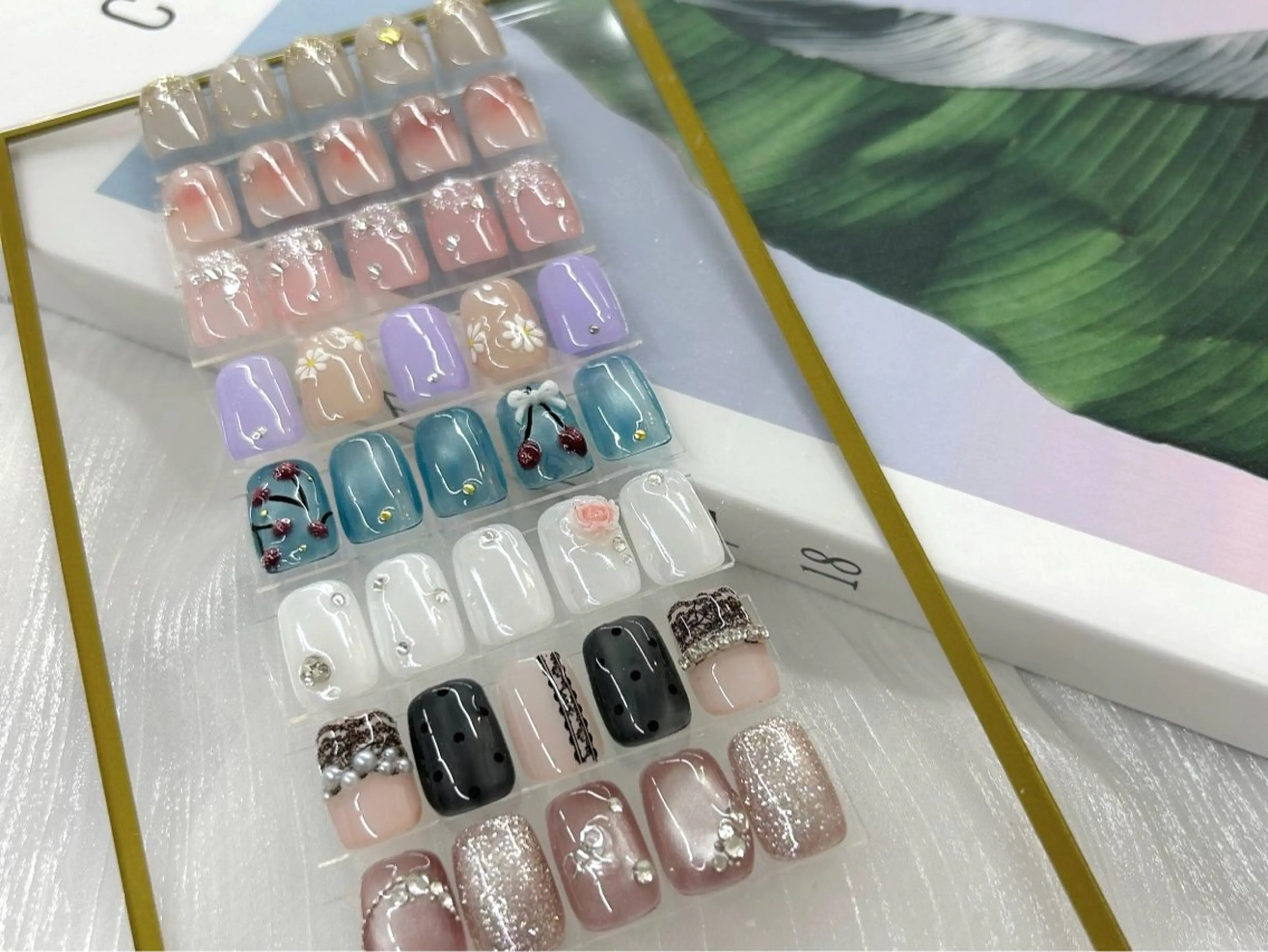 ネイル ハンドネイル GRACE Kayoのネイルデザイン