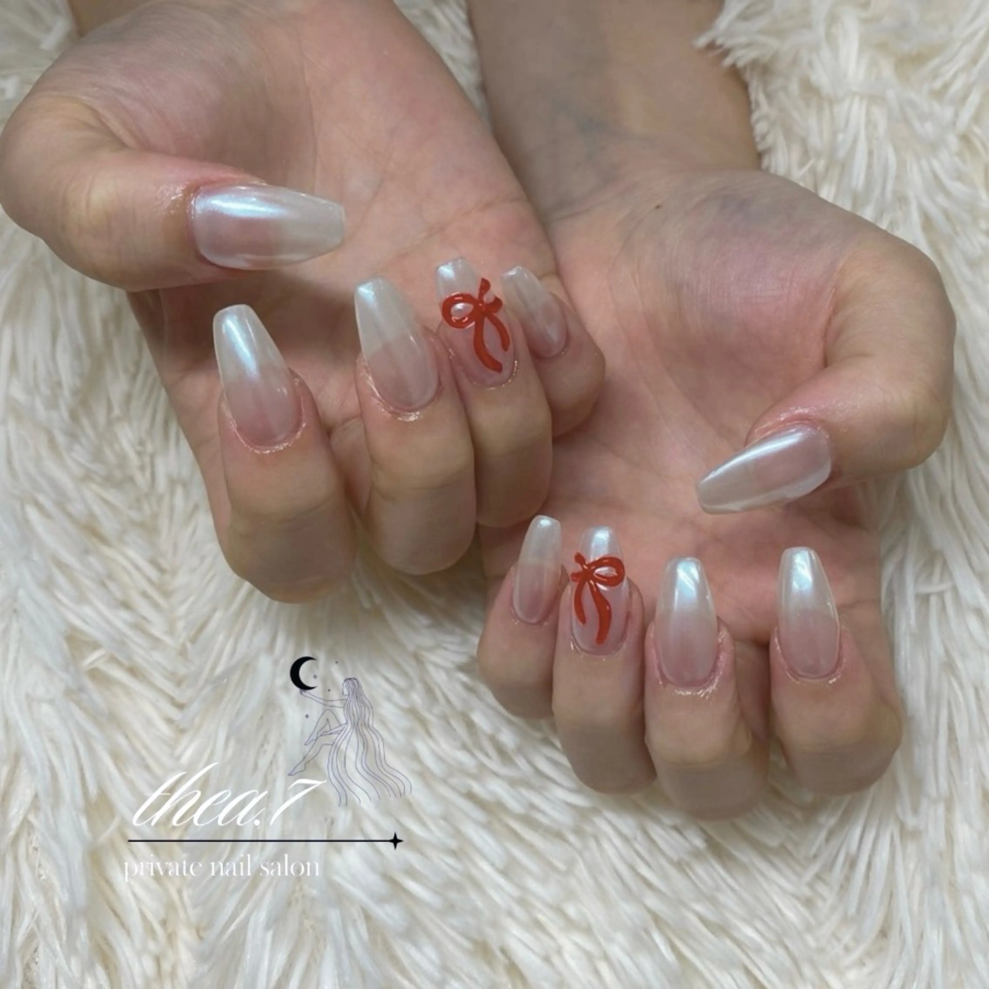 ネイル アートネイル ミラーネイル ホワイト ハンドネイル thea.7 【テアナ】のネイルデザイン