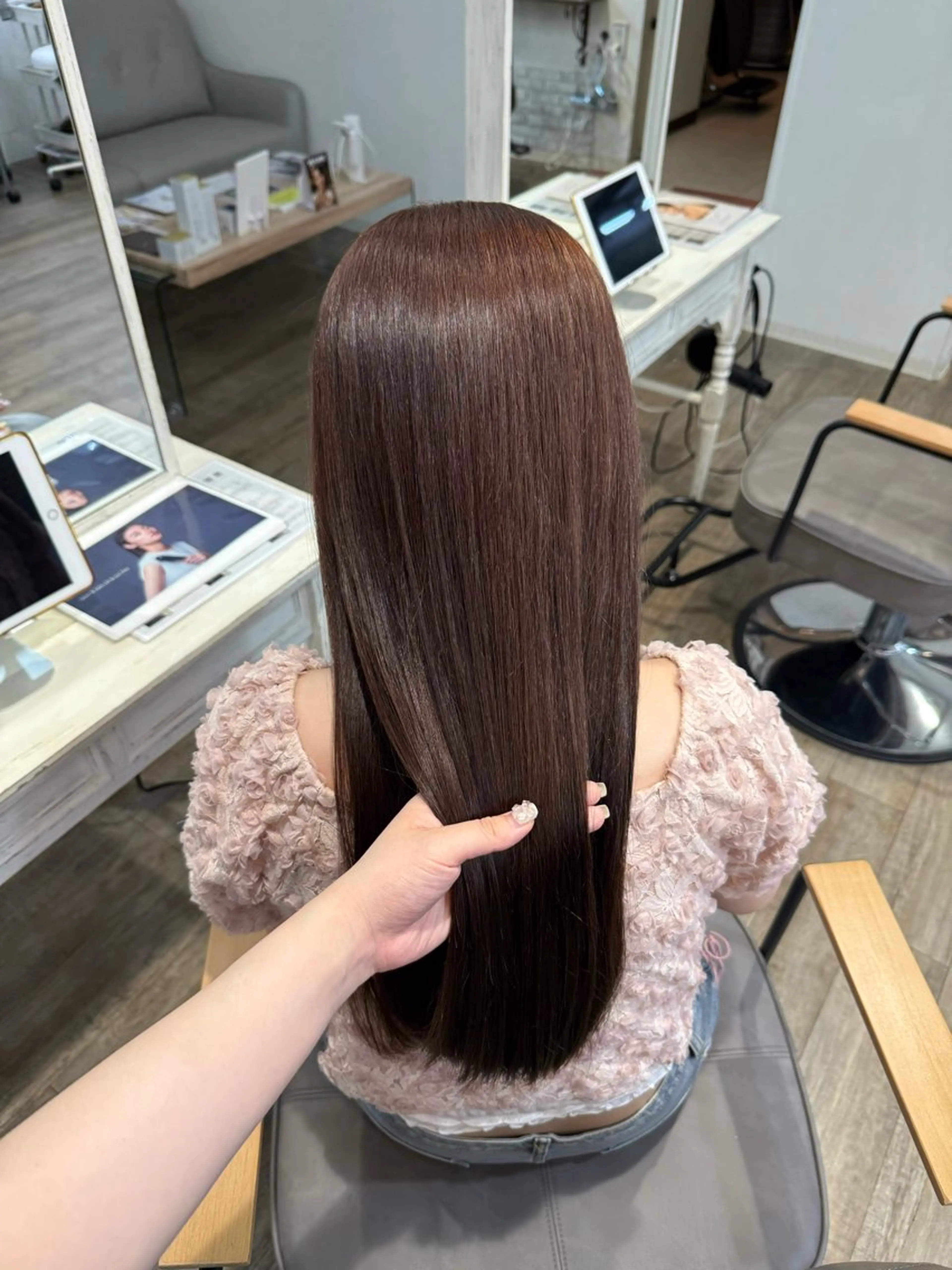 ロング ヘアカラー ayaka/暖色/ レイヤーカット🩰のヘアスタイル