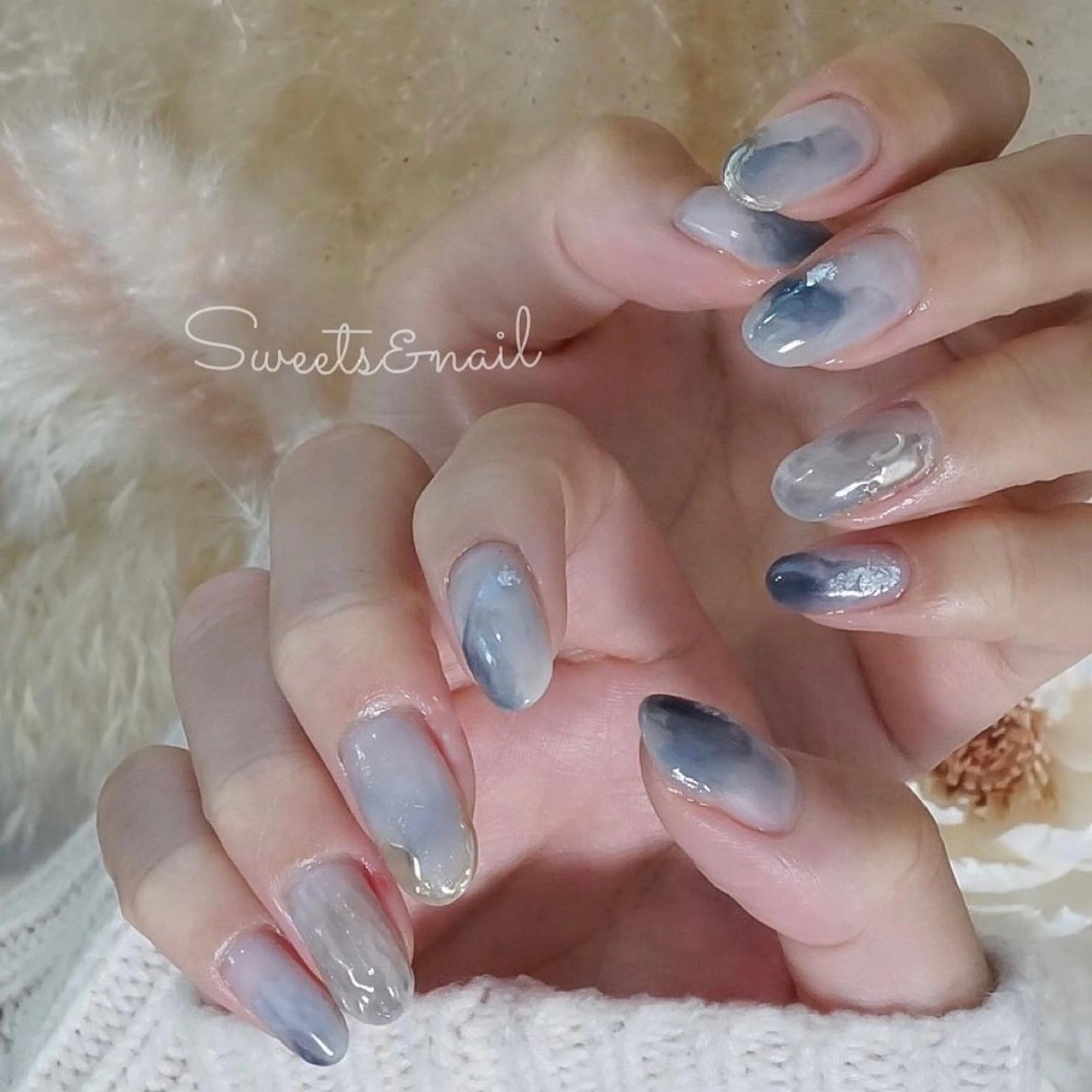 ネイル ブルー ジェルネイル キラキラネイル ミラーネイル ニュアンスネイル Sweets& nail みなこのネイルデザイン